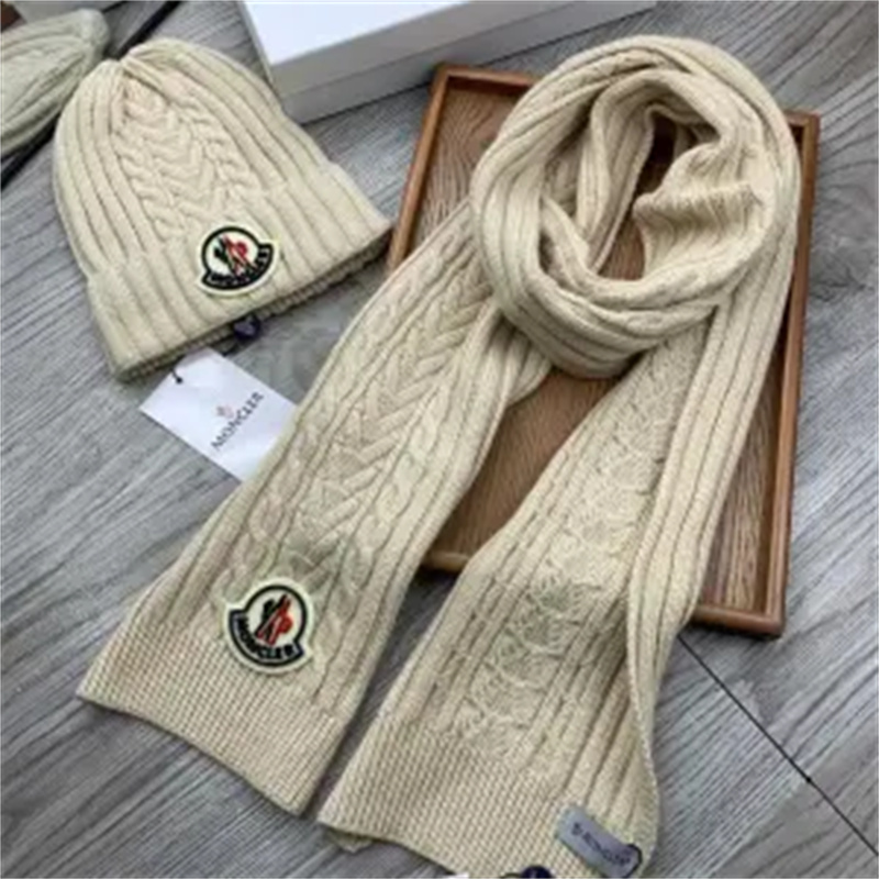 【今日注文なら、もう一つ無料サービス】【MONCLER】モンクレール クラシック スーツ ソリッドカラー 暖かい帽子 スカーフ