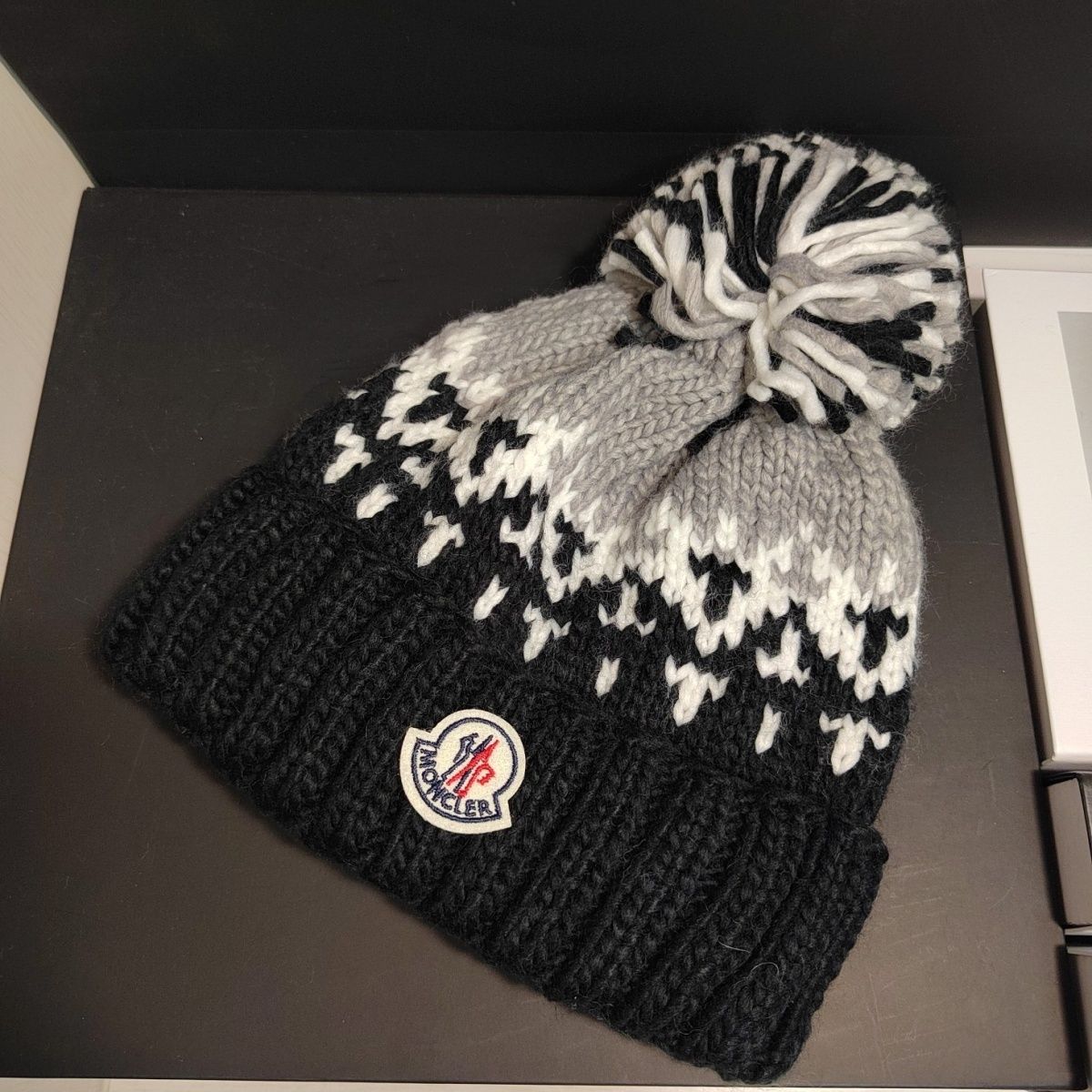 【MONCLER】モンクレール 秋冬 ポンポン ニット帽 男女兼用