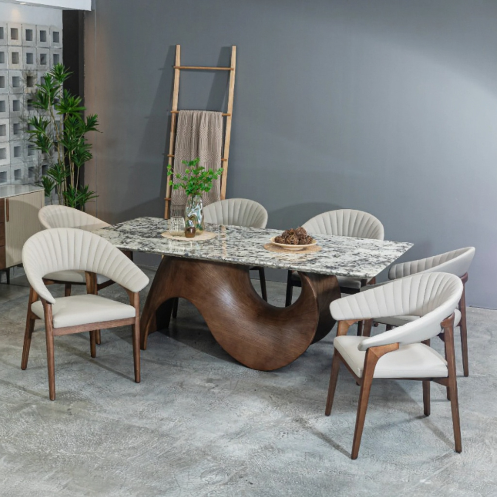 Valva Dining Table