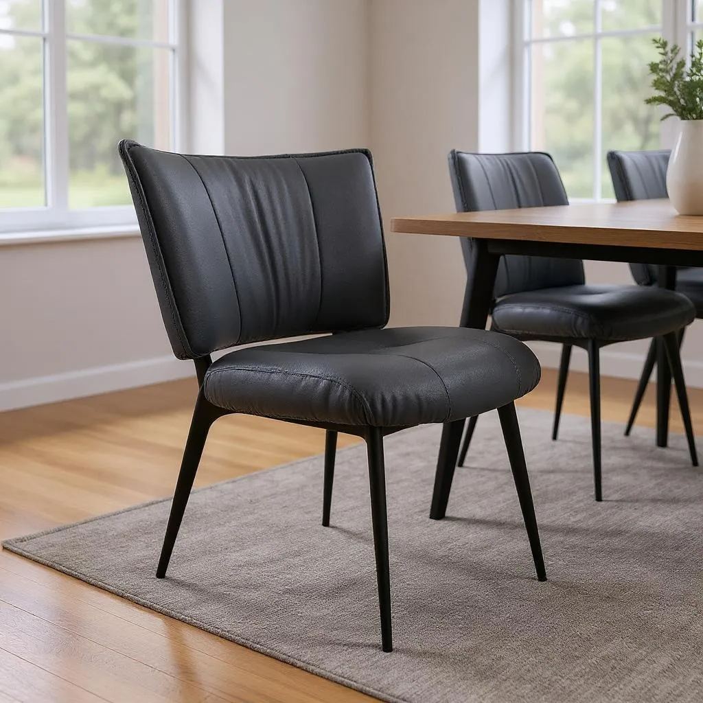 Punto Dining Chair