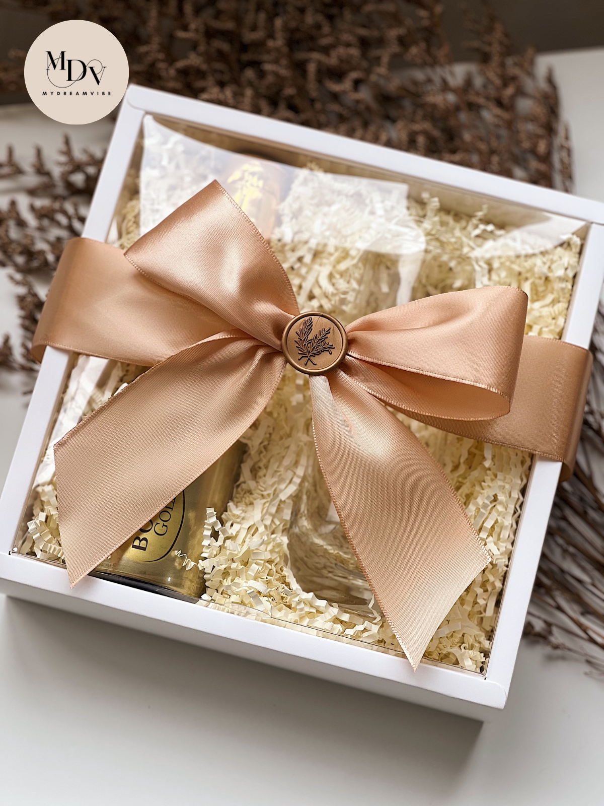 Perfect Champagne Gift - Choice of Moet / Bottega Mini with Engraved Champagne Flute