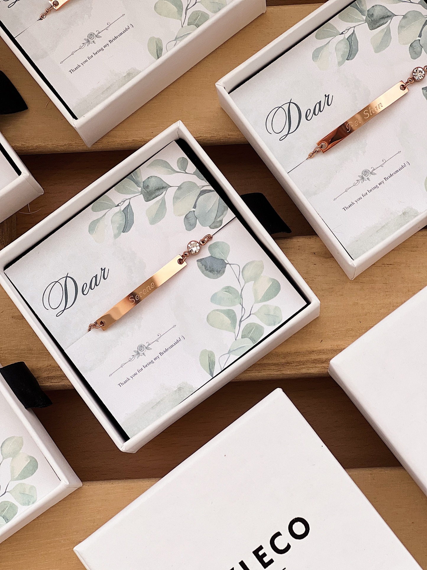 [4 - 6 Bridesmaids Package FREE 1 for Bride] : Horizontal Name Necklace/ Bracelet