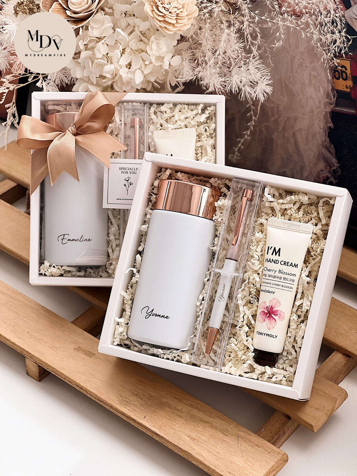 Luxe Blush & Bloom - Personalised Flask with Pen & Handcream