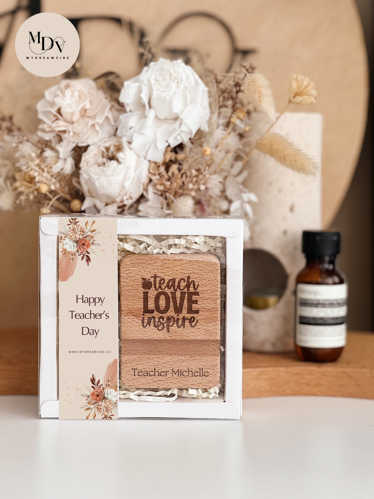 Teachers' Day Wooden Phone Stand