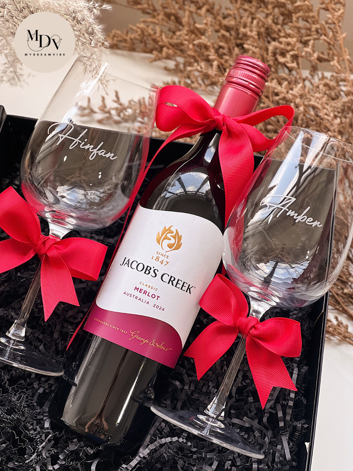 The Signature Toast - Engraved Wine Glass with Merlot Wine