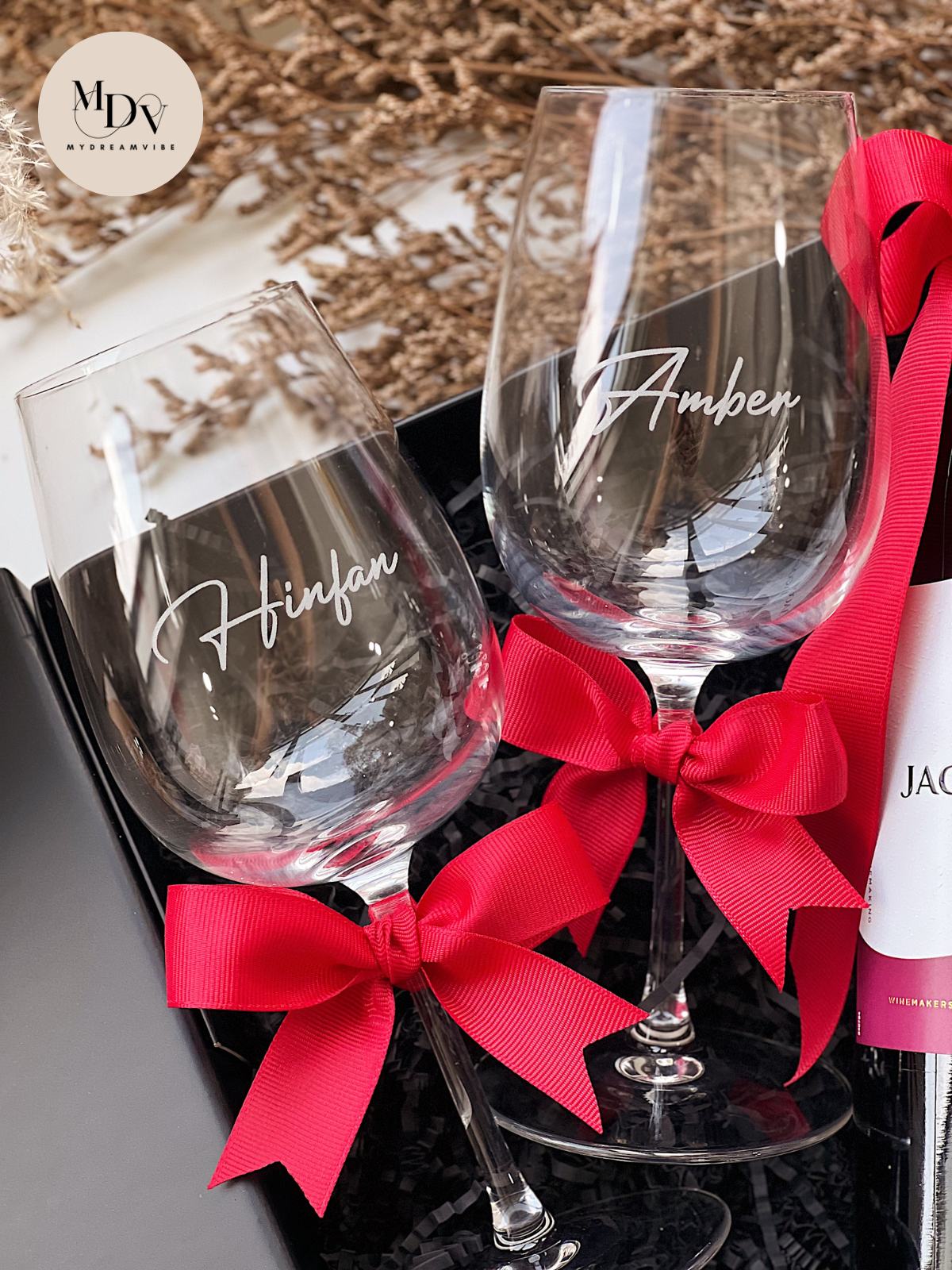 The Signature Toast - Engraved Wine Glass with Merlot Wine