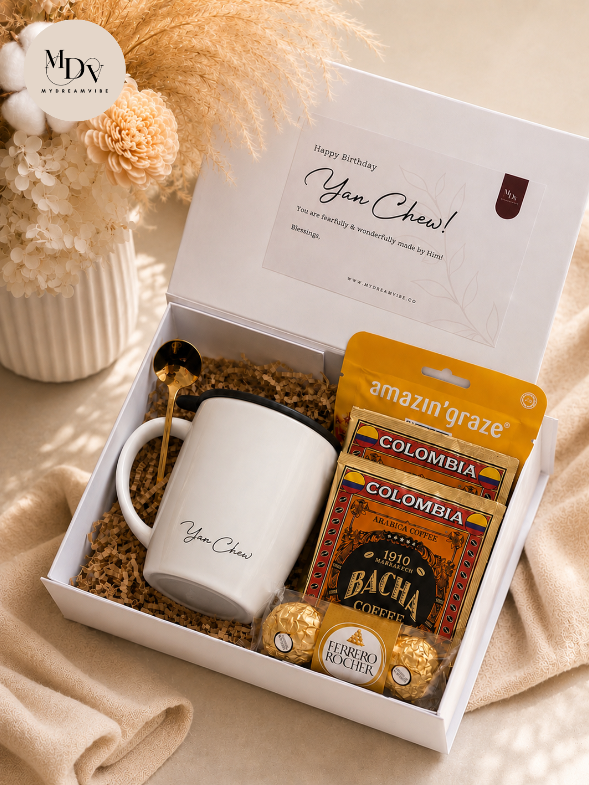 Warm Moments Gift Set – White Premium Mug & Treats Box