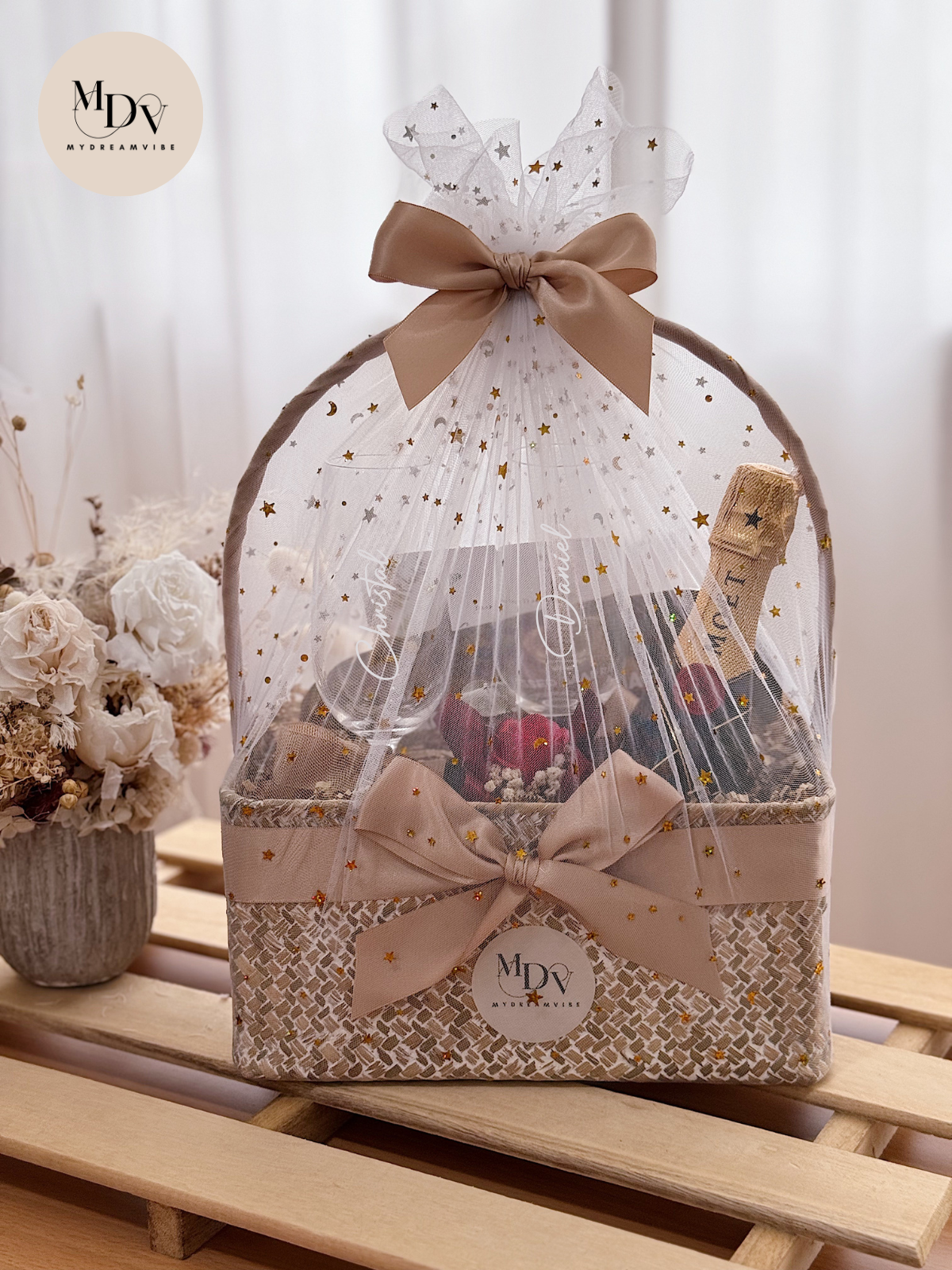 Wedding Champagne Toast Basket - Engraved Champagne Glass with Moet & Gold Tray (FREE FIXED DATE DELIVERY)