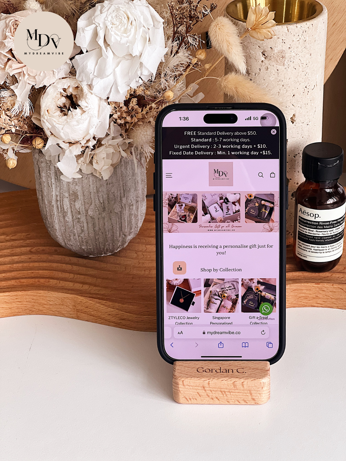 Teachers' Day Wooden Phone Stand