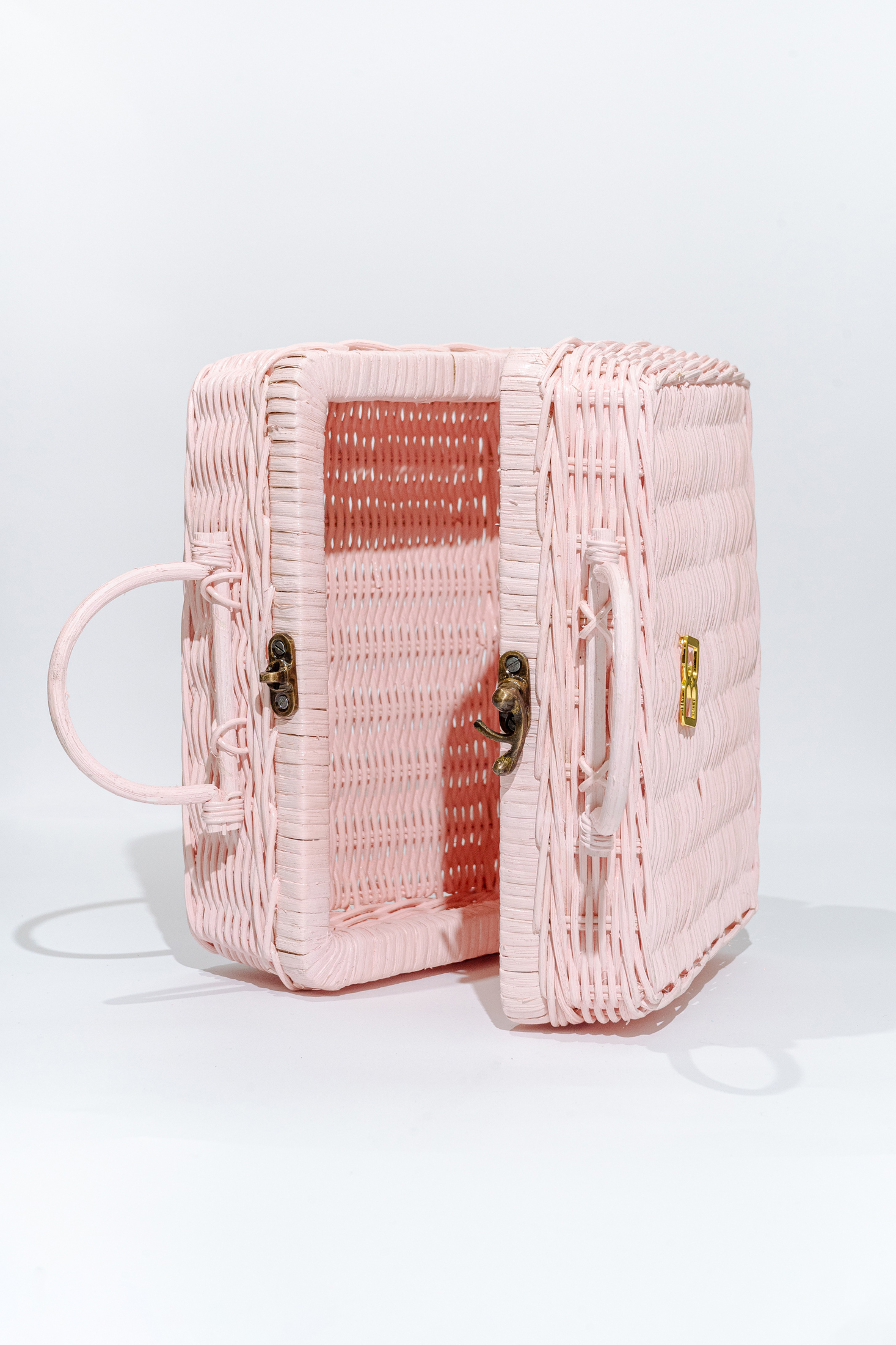 Pinky Renkii Rattan Bag