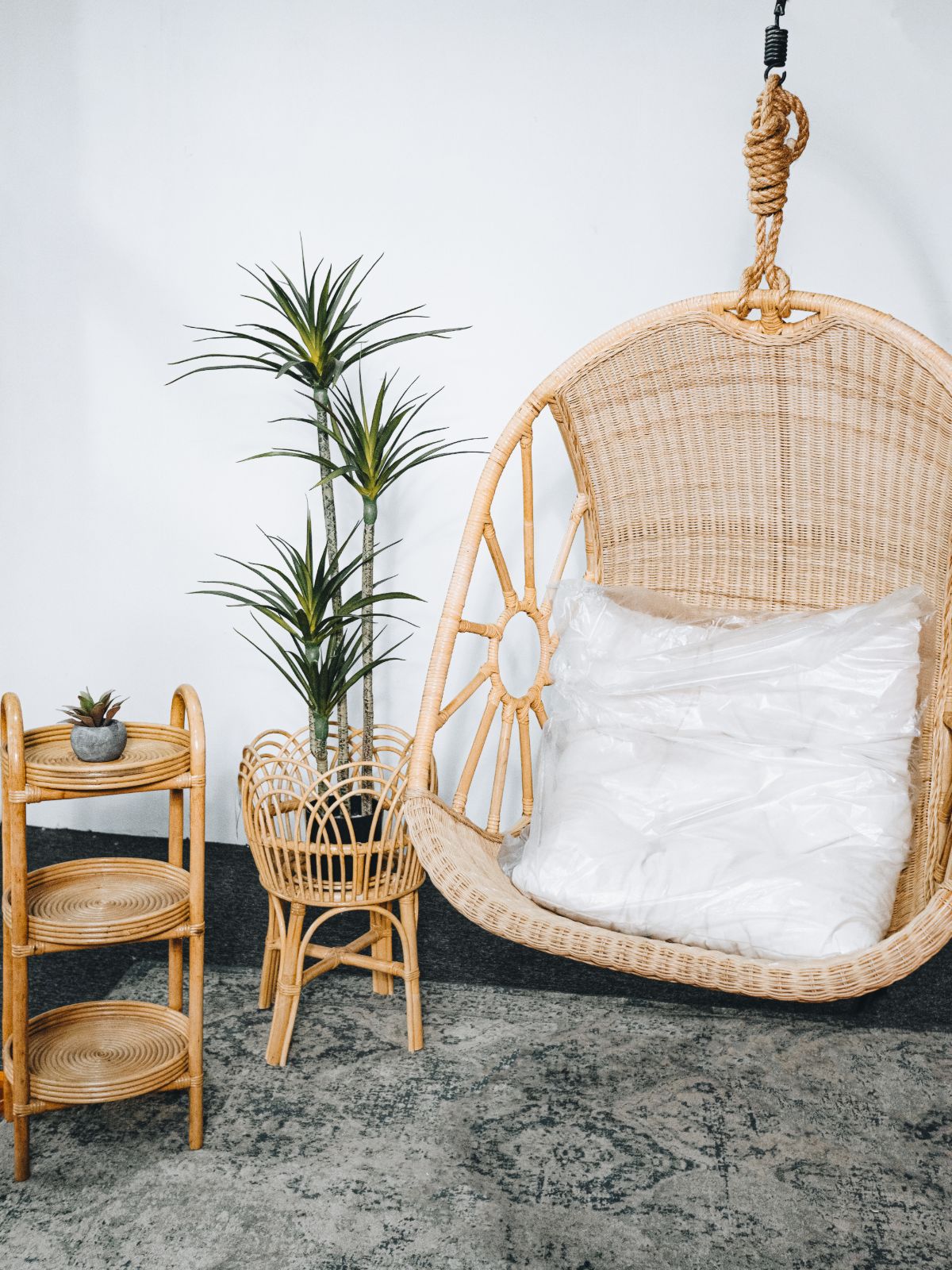 Fely Rattan Swing/Hanging Chair