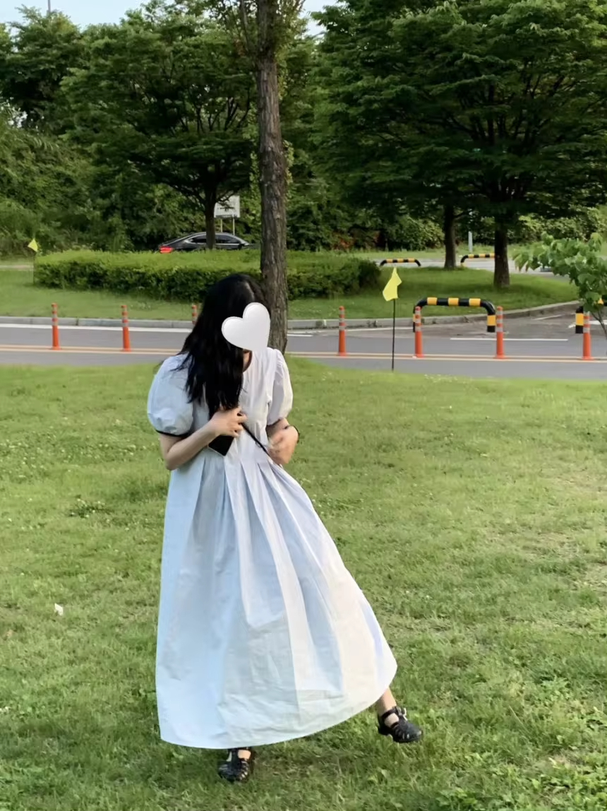 Hot Selling Japan Korean Dresses Small And Minimalist Round Neck Patchwork Contrasting Loose Casual Dress