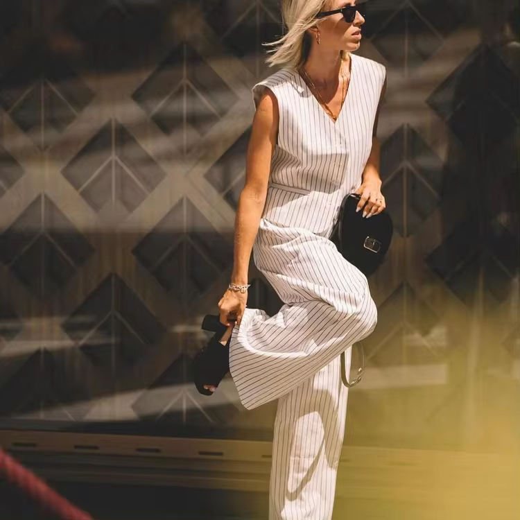 Hot Selling Office Street White Striped Vest Waistcoat And Wide Leg Pants Suits 2024 Summer New Two Piece Women's Clothing Set