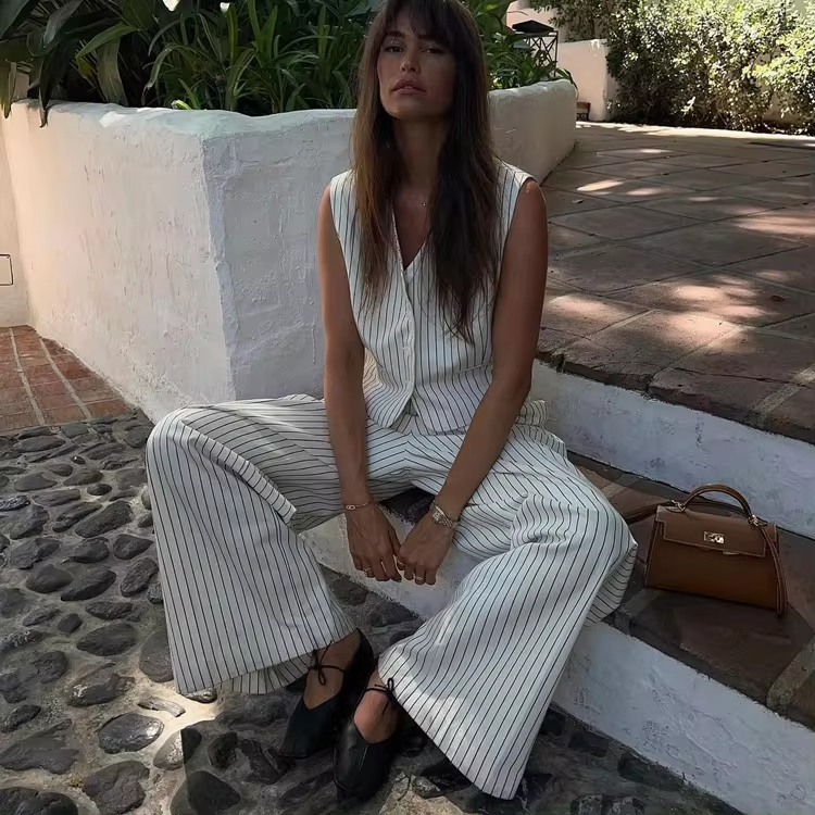 Hot Selling Office Street White Striped Vest Waistcoat And Wide Leg Pants Suits 2024 Summer New Two Piece Women's Clothing Set