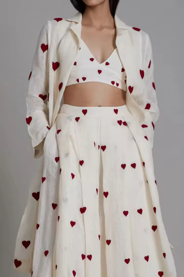 New Arrival Cotton Fabric Women Pure Linen Embroidery Thread Bralette V Heart Lehenga Set For Women