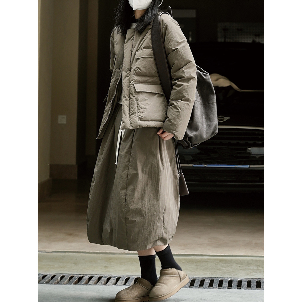 Women's Custom Logo Winter down Coats Quilted Cotton Padded Jacket Short Bubble Hood Windproof Zip Button Waterproof Decoration