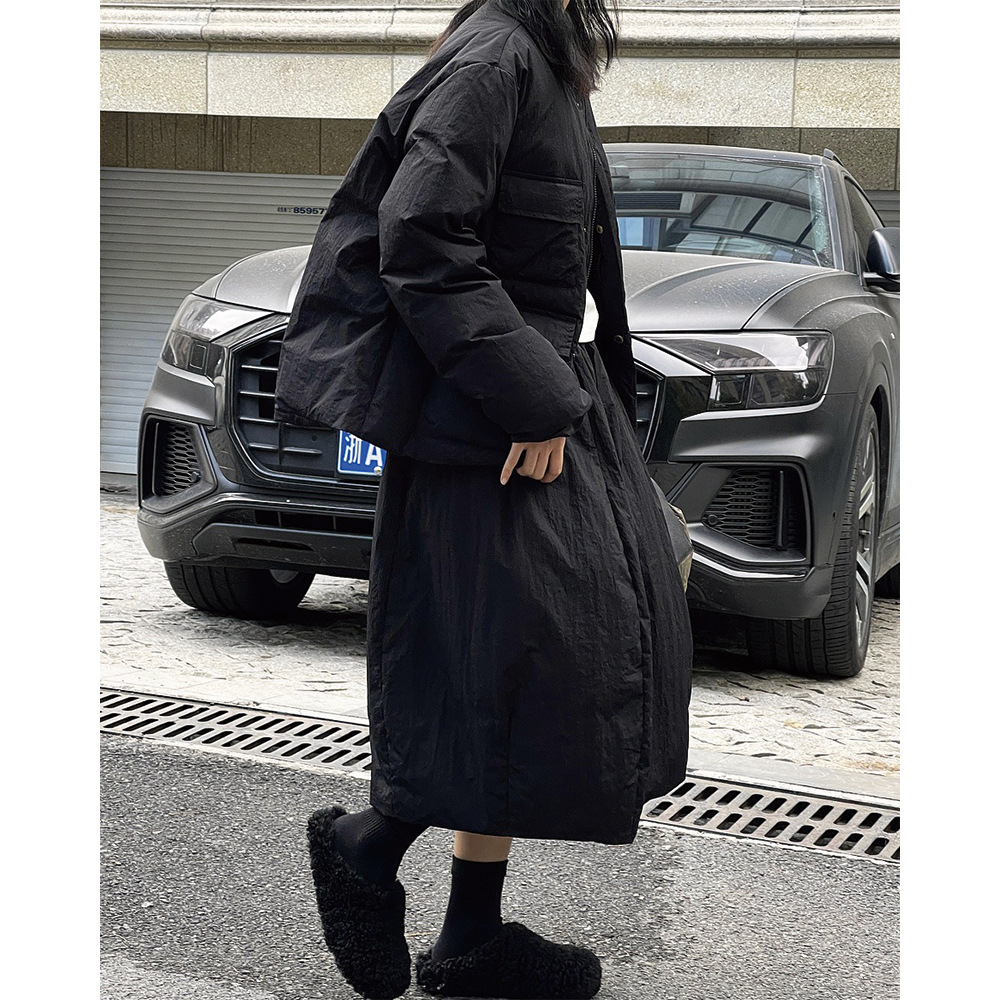 Women's Custom Logo Winter down Coats Quilted Cotton Padded Jacket Short Bubble Hood Windproof Zip Button Waterproof Decoration