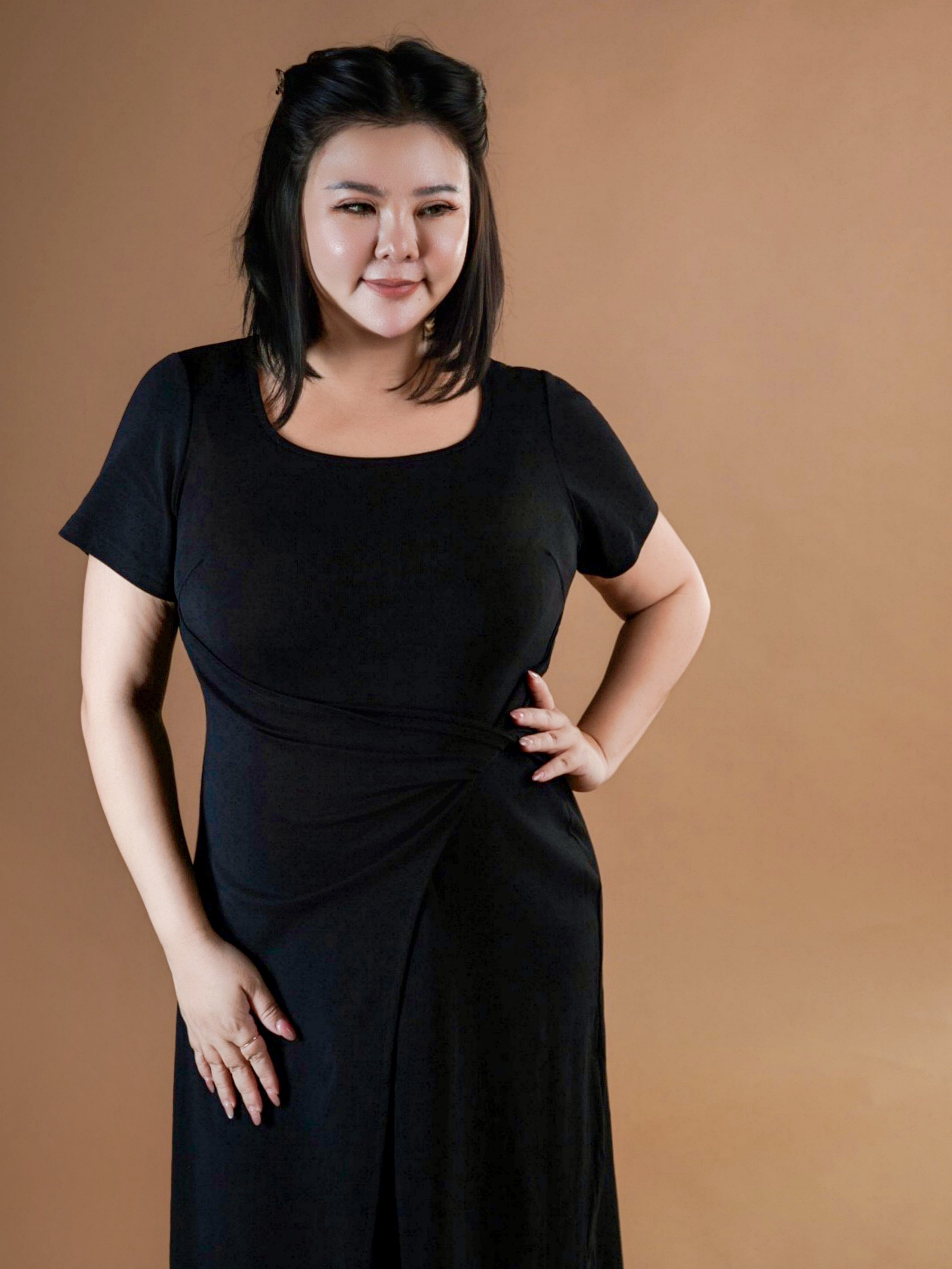 LEONETTE T SHIRT MIDI IN BLACK