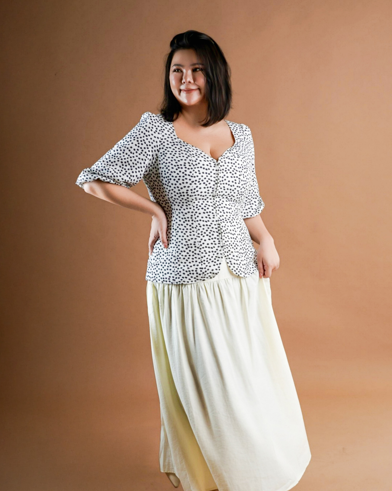 YOLA DOTTED TOP IN WHITE