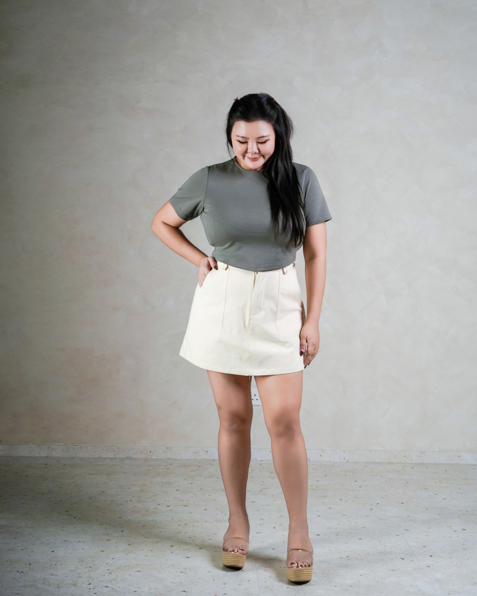MELANIE SKORTS BEIGE