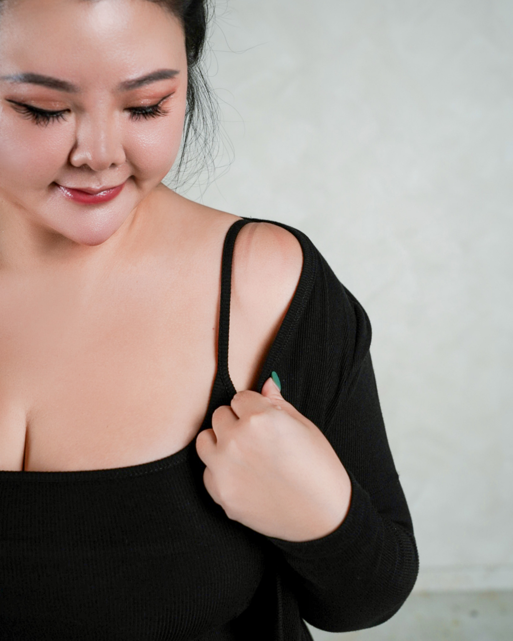 SOELENE CARDIGAN SET IN BLACK