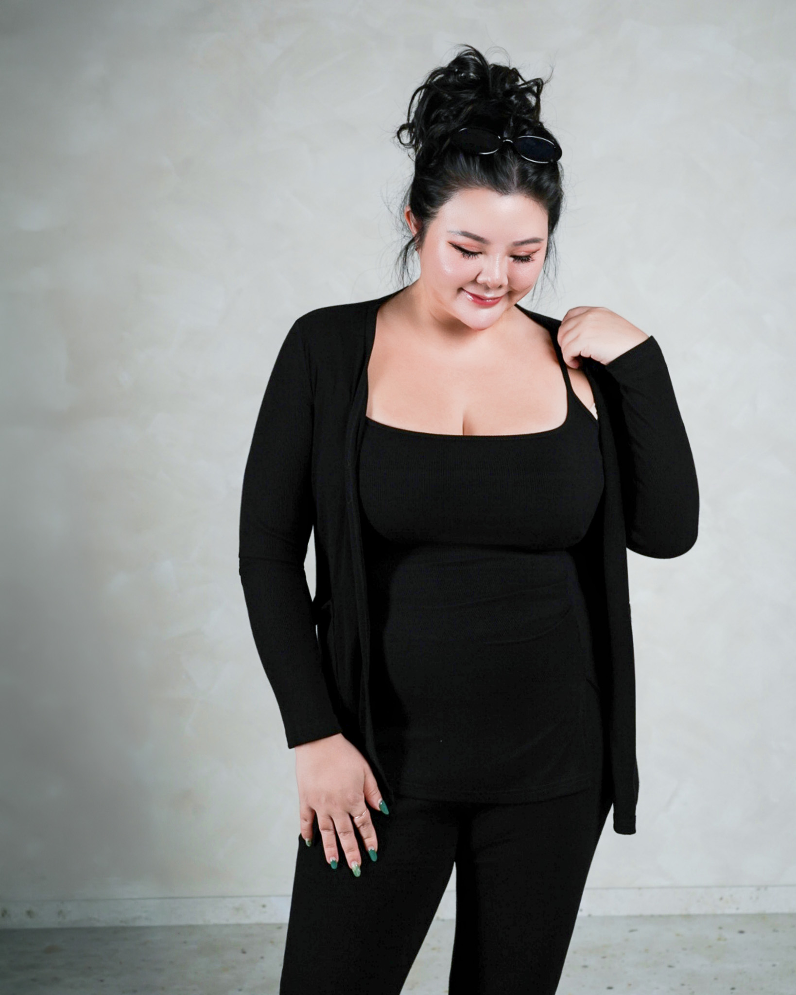 SOELENE CARDIGAN SET IN BLACK