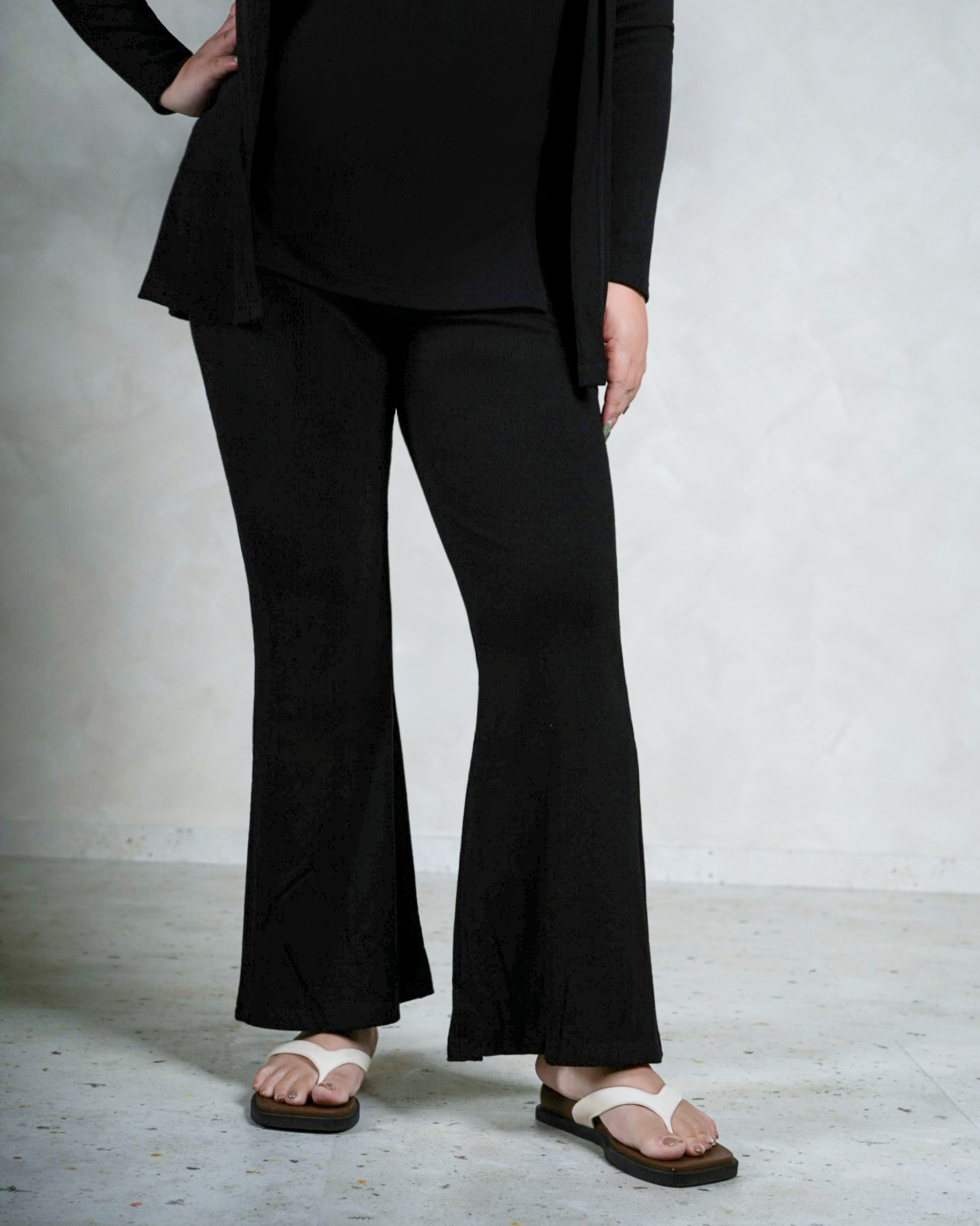 SOELENE PANTS IN BLACK