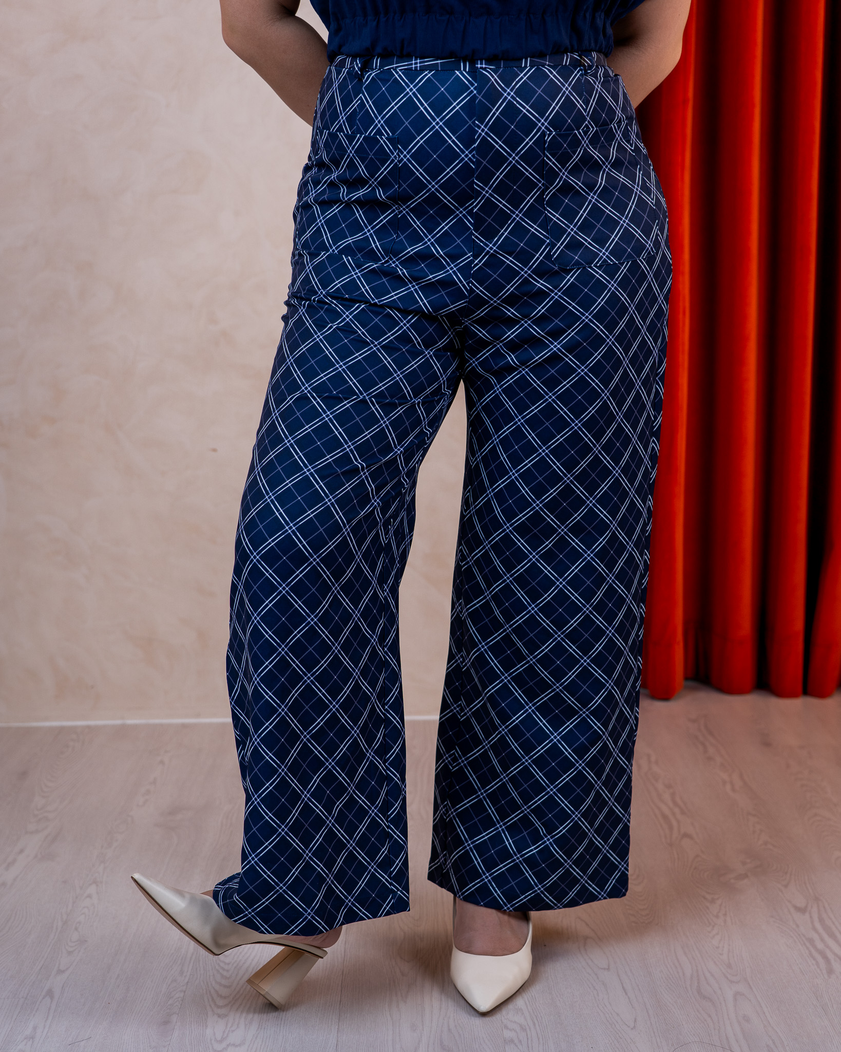 TYRA CHECKERED PANTS 