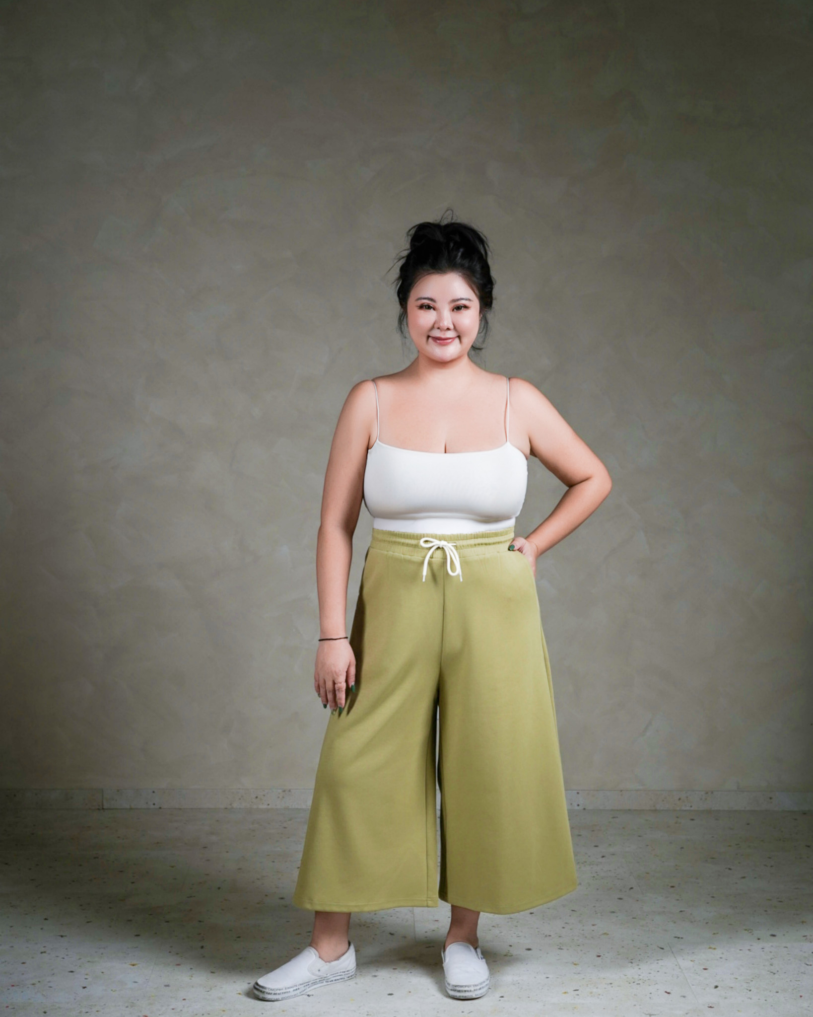 NESSA 3 QUATER JOGGER PANTS IN GREEN