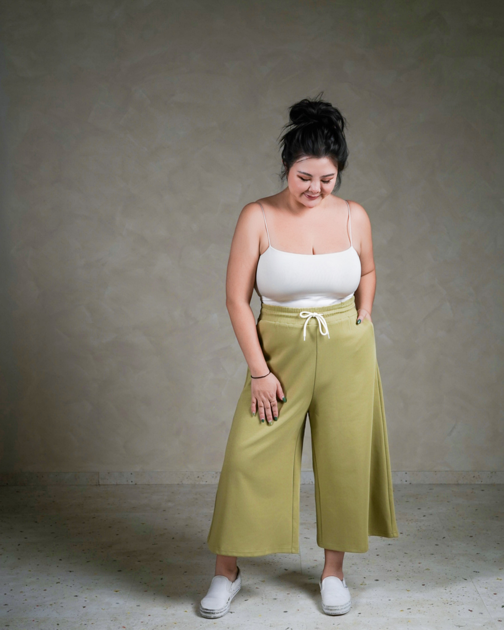 NESSA 3 QUATER JOGGER PANTS IN GREEN