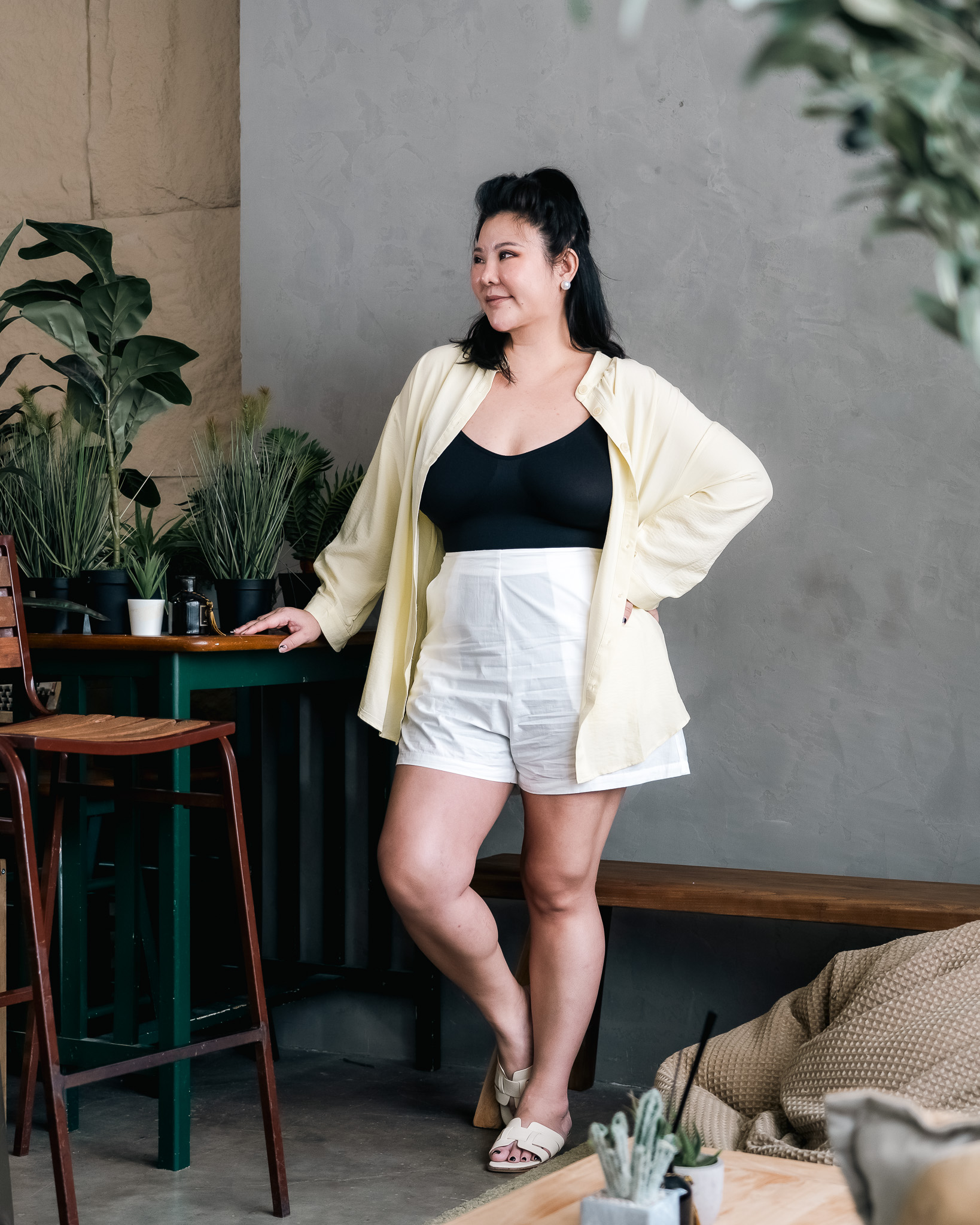 ARIS SHORTS IN WHITE