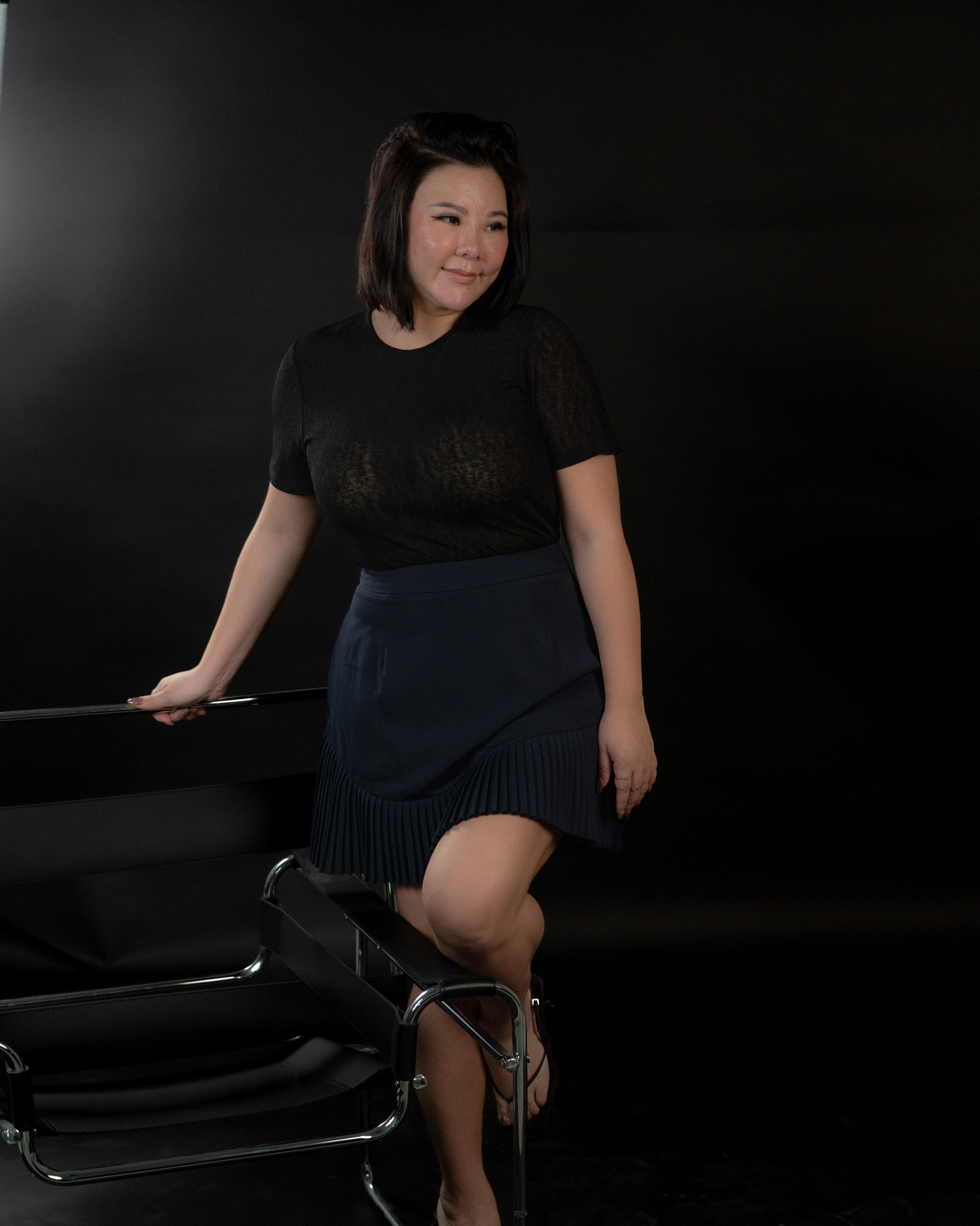 CASSIE TEXTURED TEEIN TOP IN BLACK