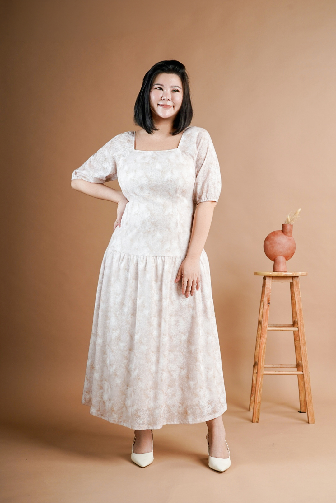 CASSEY LACE MIDI IN NUDE