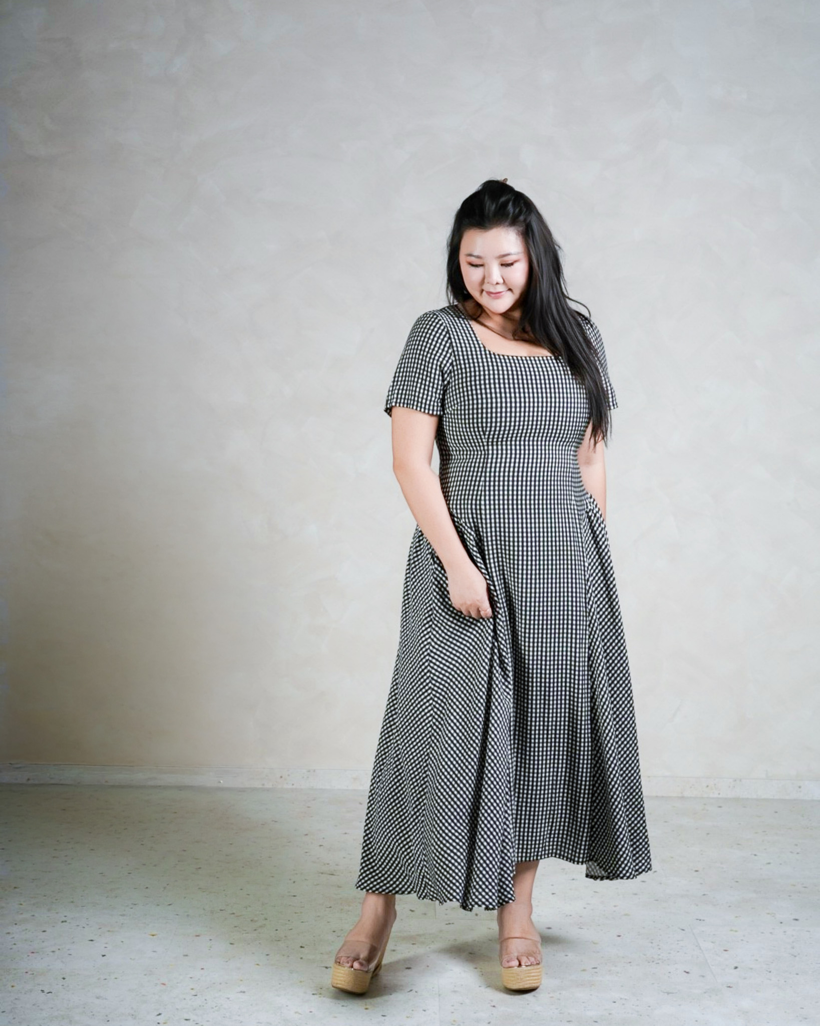 KRISTEN CHECKERED MIDI IN BLACK