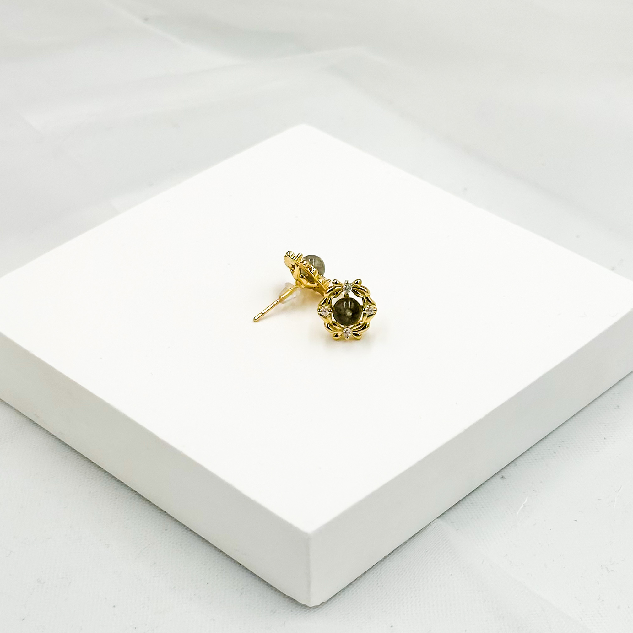 <<SG Seller>> CRZtales Assorted Natural Crystal Earstuds Earrings| Natural Crystals | Crystal Design #CRZEarring