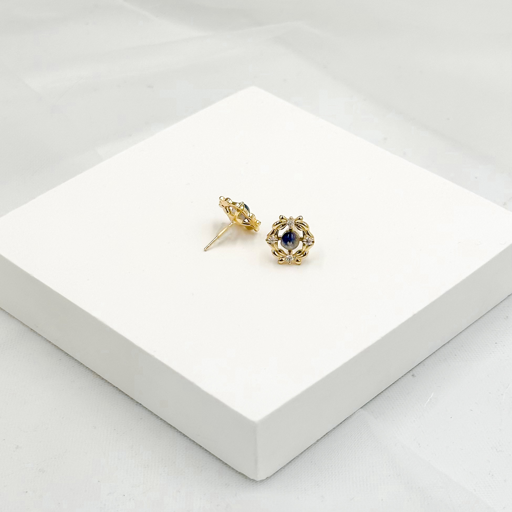 <<SG Seller>> CRZtales Assorted Natural Crystal Earstuds Earrings| Natural Crystals | Crystal Design #CRZEarring