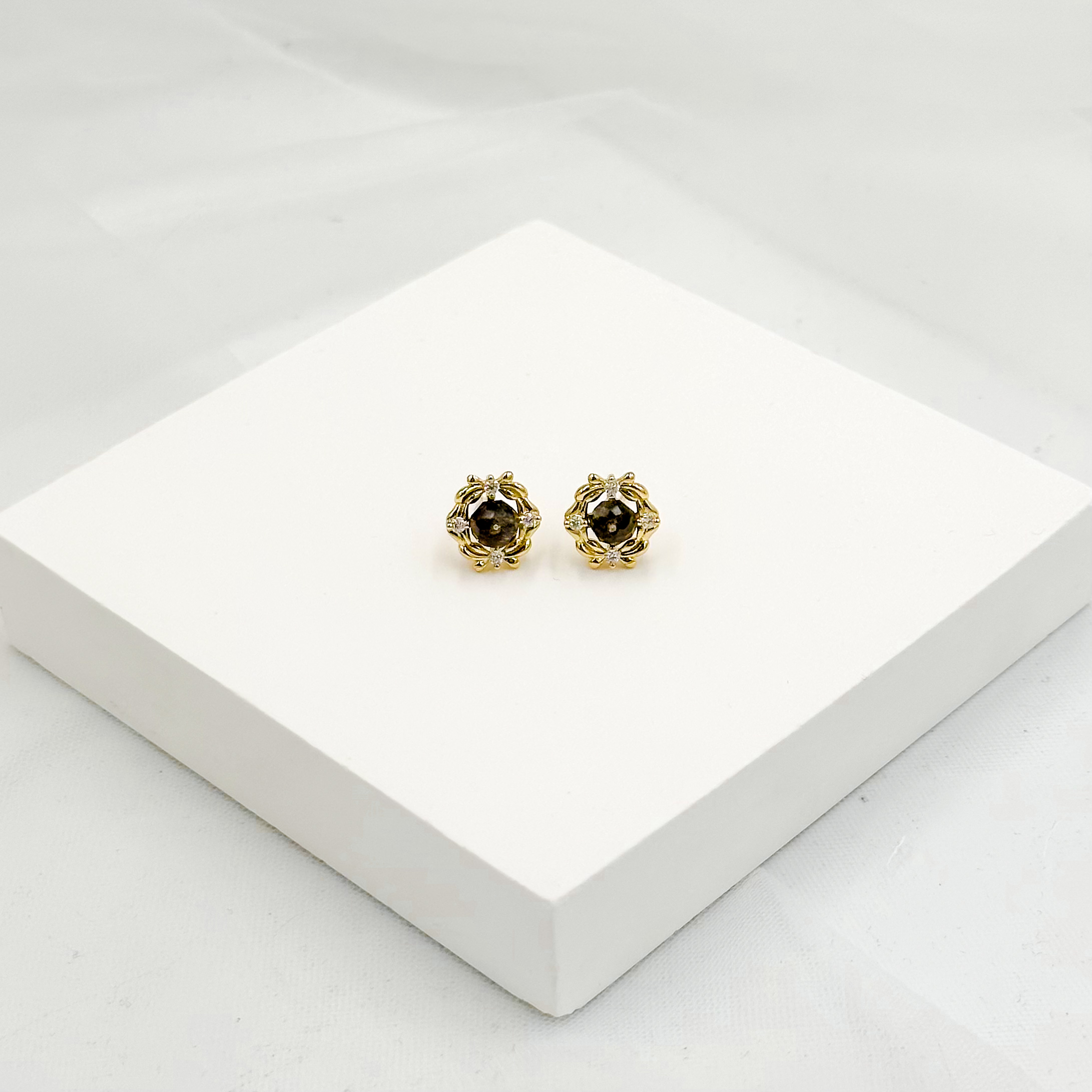 <<SG Seller>> CRZtales Assorted Natural Crystal Earstuds Earrings| Natural Crystals | Crystal Design #CRZEarring