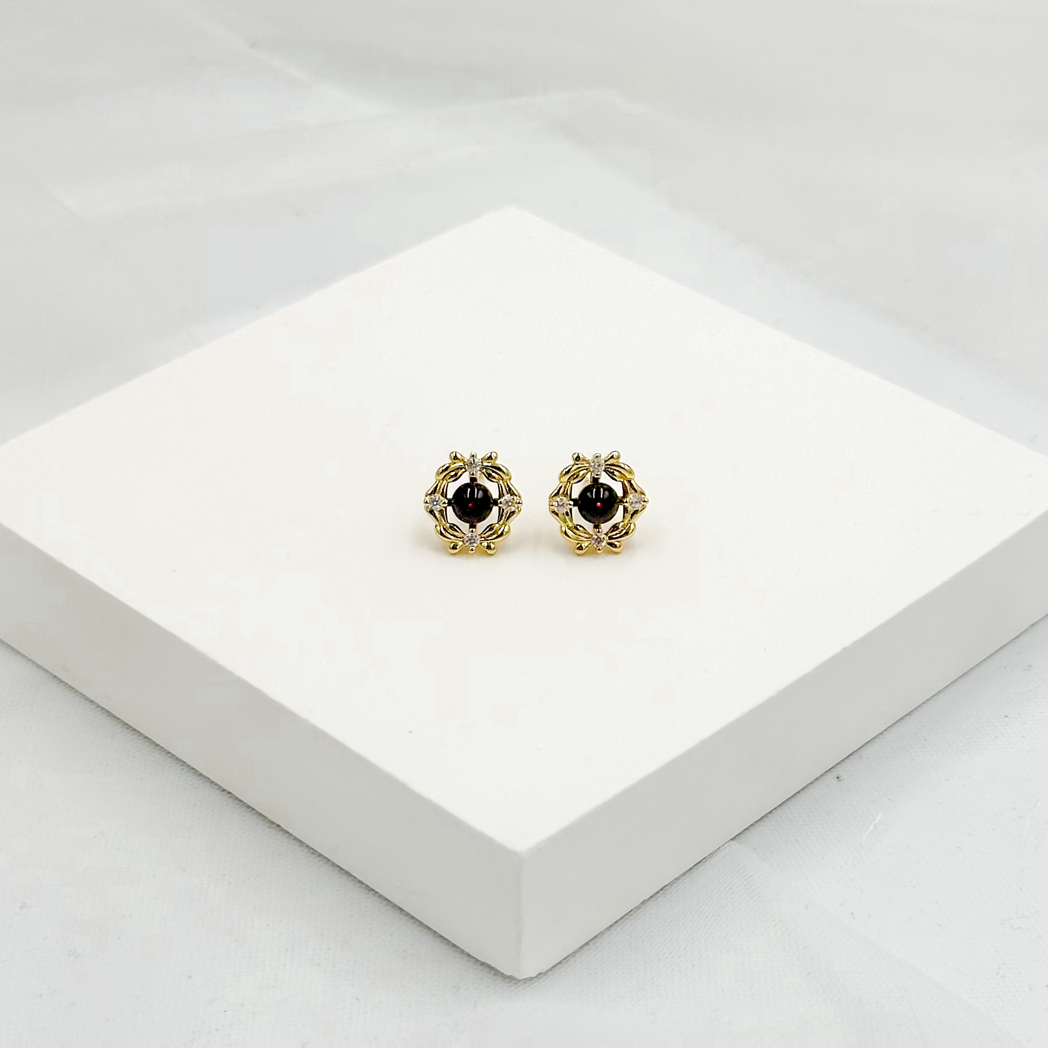 <<SG Seller>> CRZtales Assorted Natural Crystal Earstuds Earrings| Natural Crystals | Crystal Design #CRZEarring