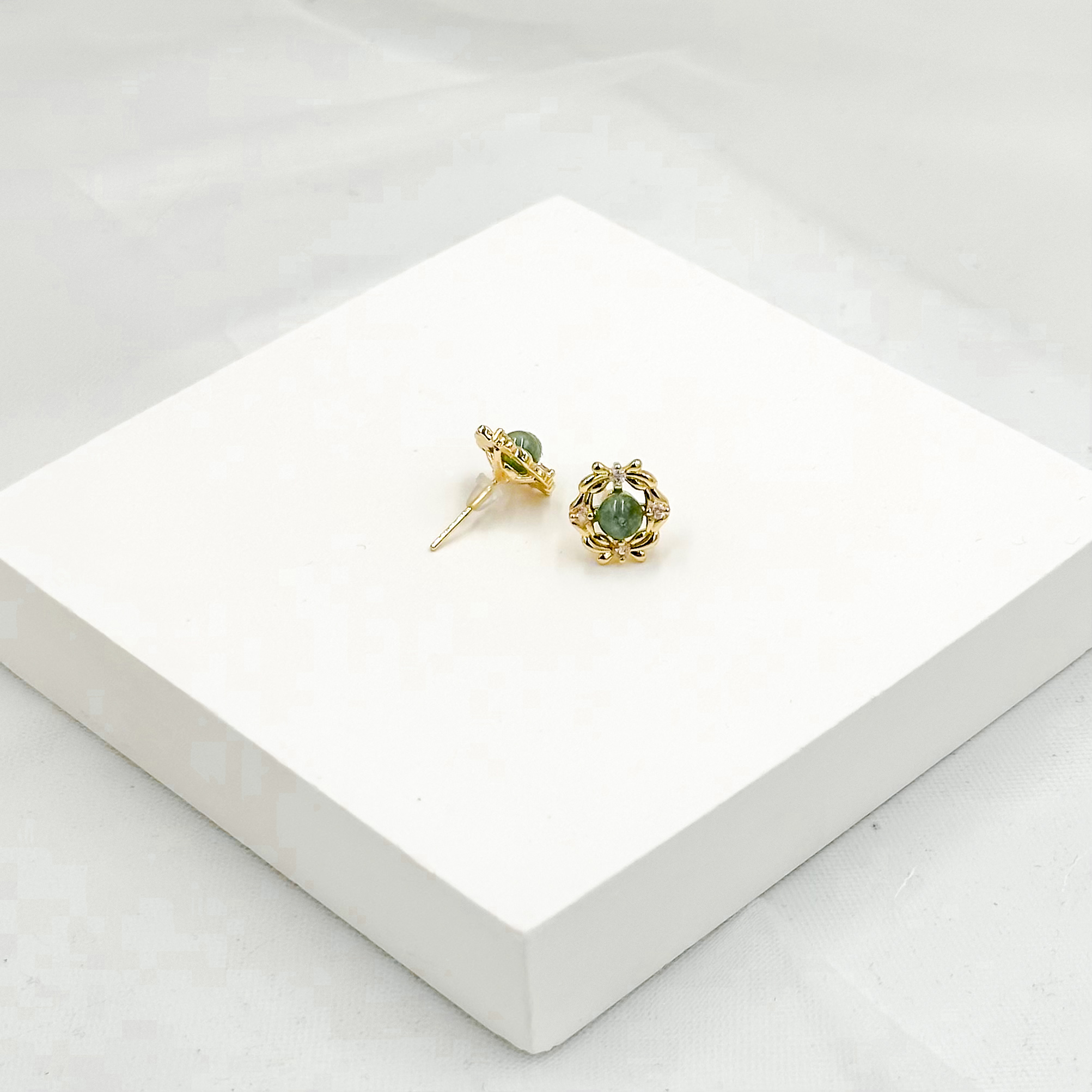 <<SG Seller>> CRZtales Assorted Natural Crystal Earstuds Earrings| Natural Crystals | Crystal Design #CRZEarring