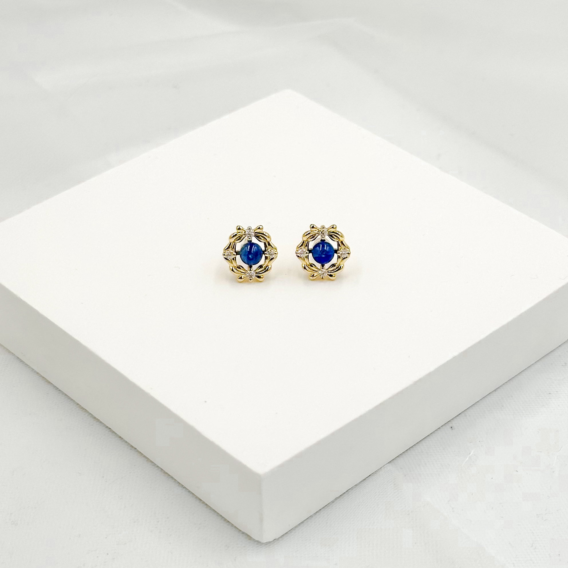 <<SG Seller>> CRZtales Assorted Natural Crystal Earstuds Earrings| Natural Crystals | Crystal Design #CRZEarring