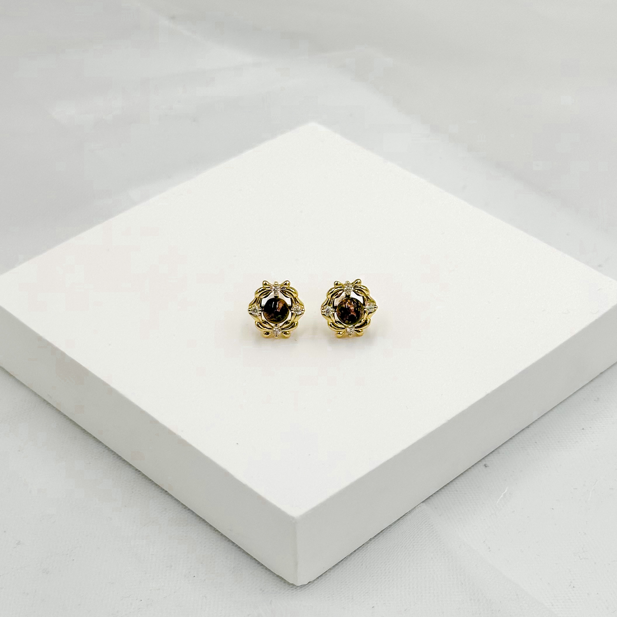 <<SG Seller>> CRZtales Assorted Natural Crystal Earstuds Earrings| Natural Crystals | Crystal Design #CRZEarring