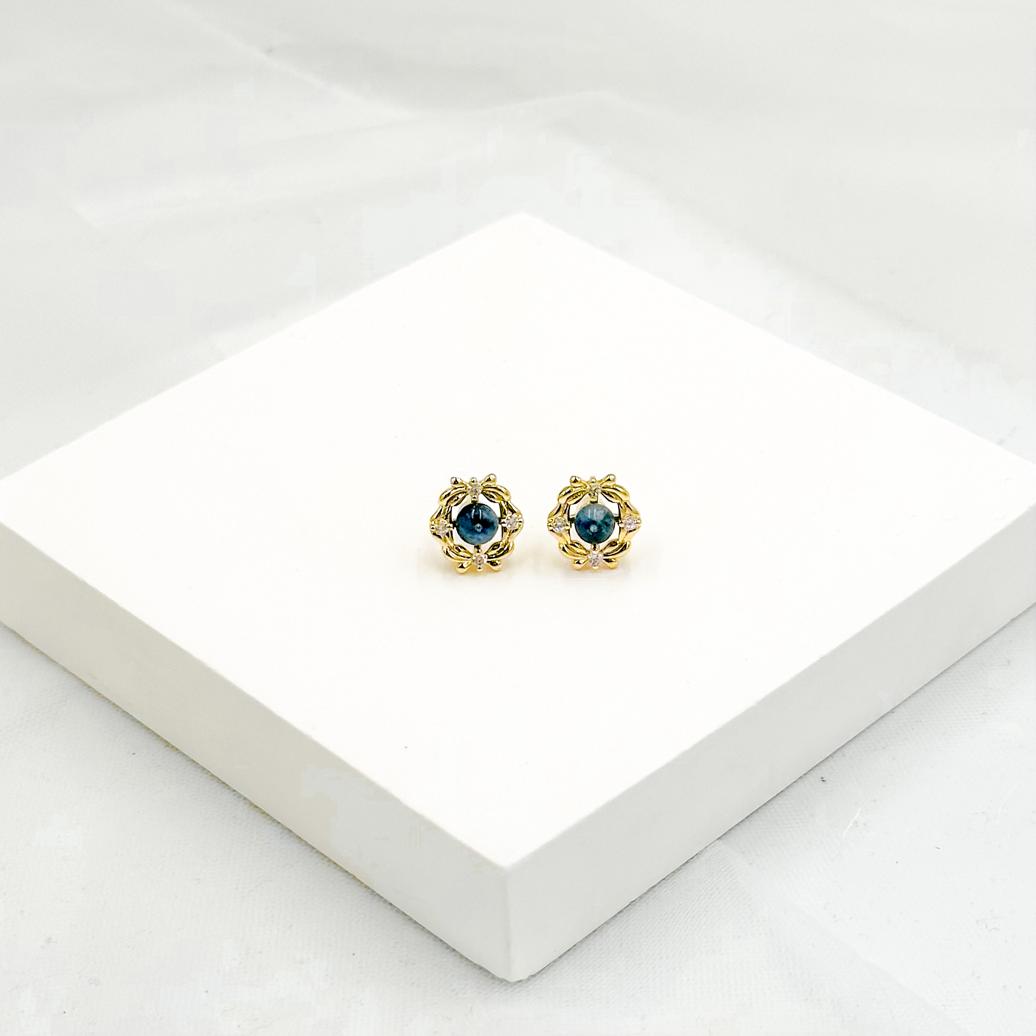 <<SG Seller>> CRZtales Assorted Natural Crystal Earstuds Earrings| Natural Crystals | Crystal Design #CRZEarring