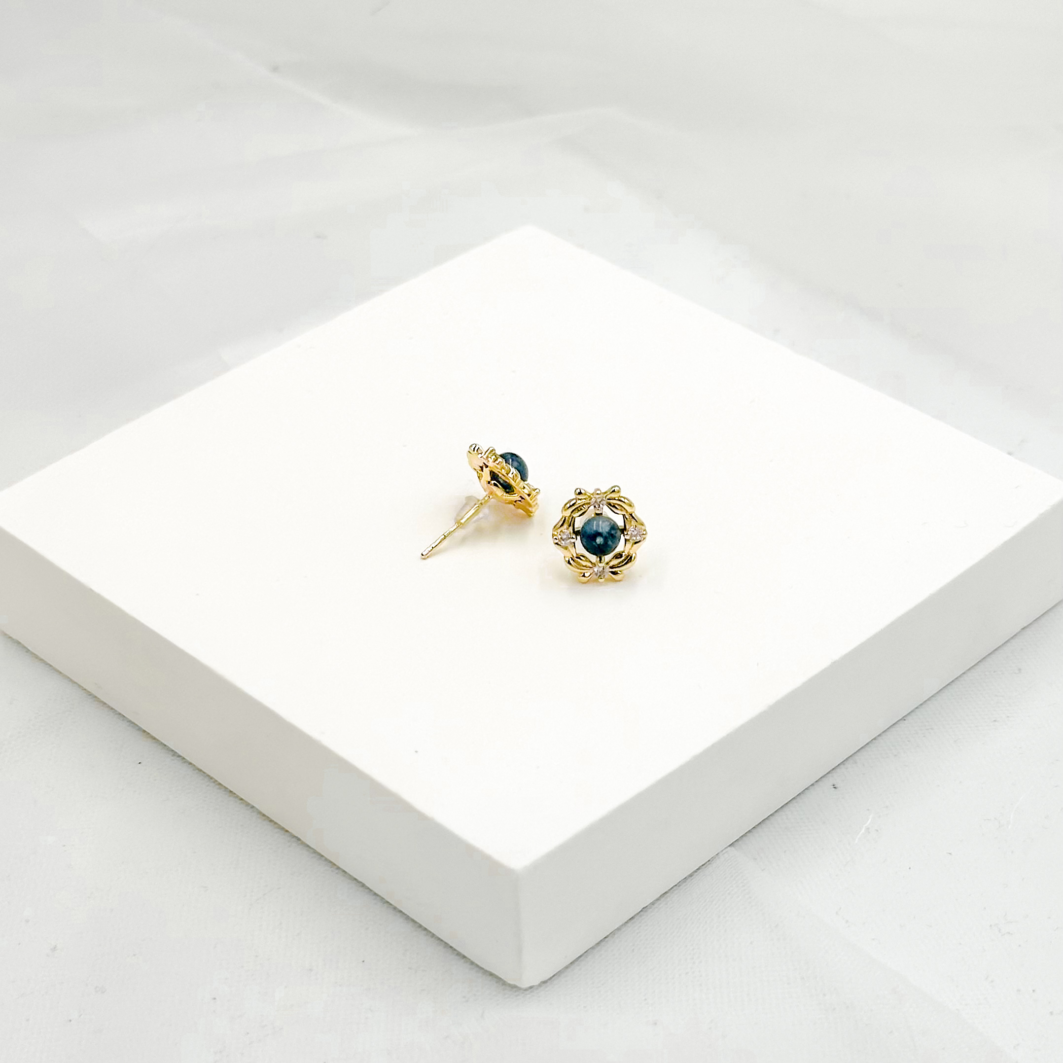 <<SG Seller>> CRZtales Assorted Natural Crystal Earstuds Earrings| Natural Crystals | Crystal Design #CRZEarring