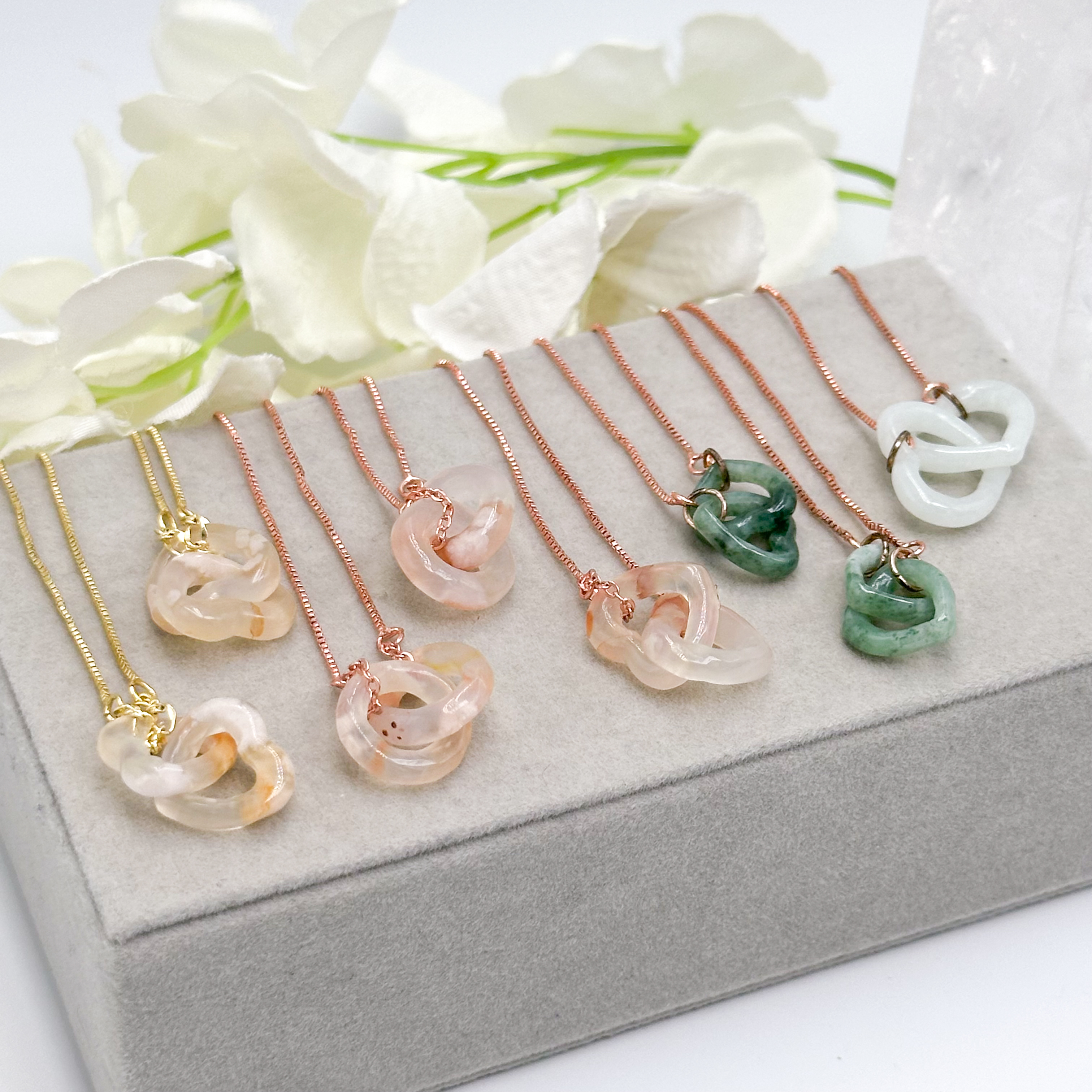 <<SG Seller>> CRZtales Assorted Interlock Heart Necklace