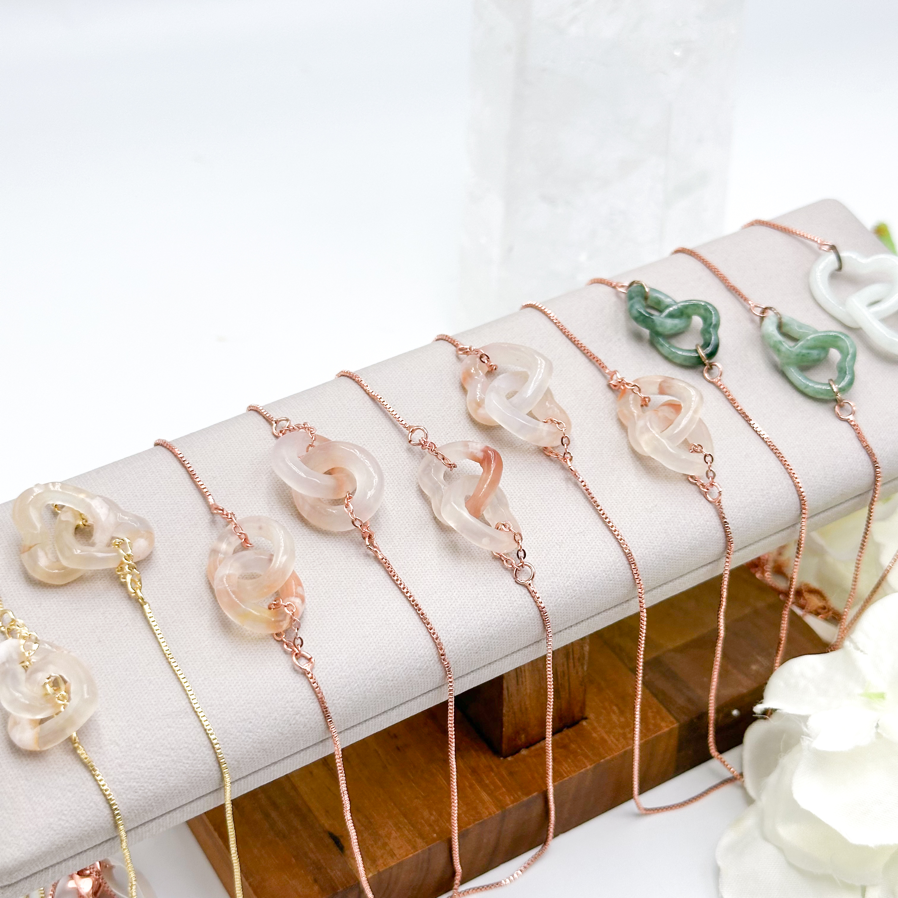 <<SG Seller>> CRZtales Assorted Interlock Heart Necklace