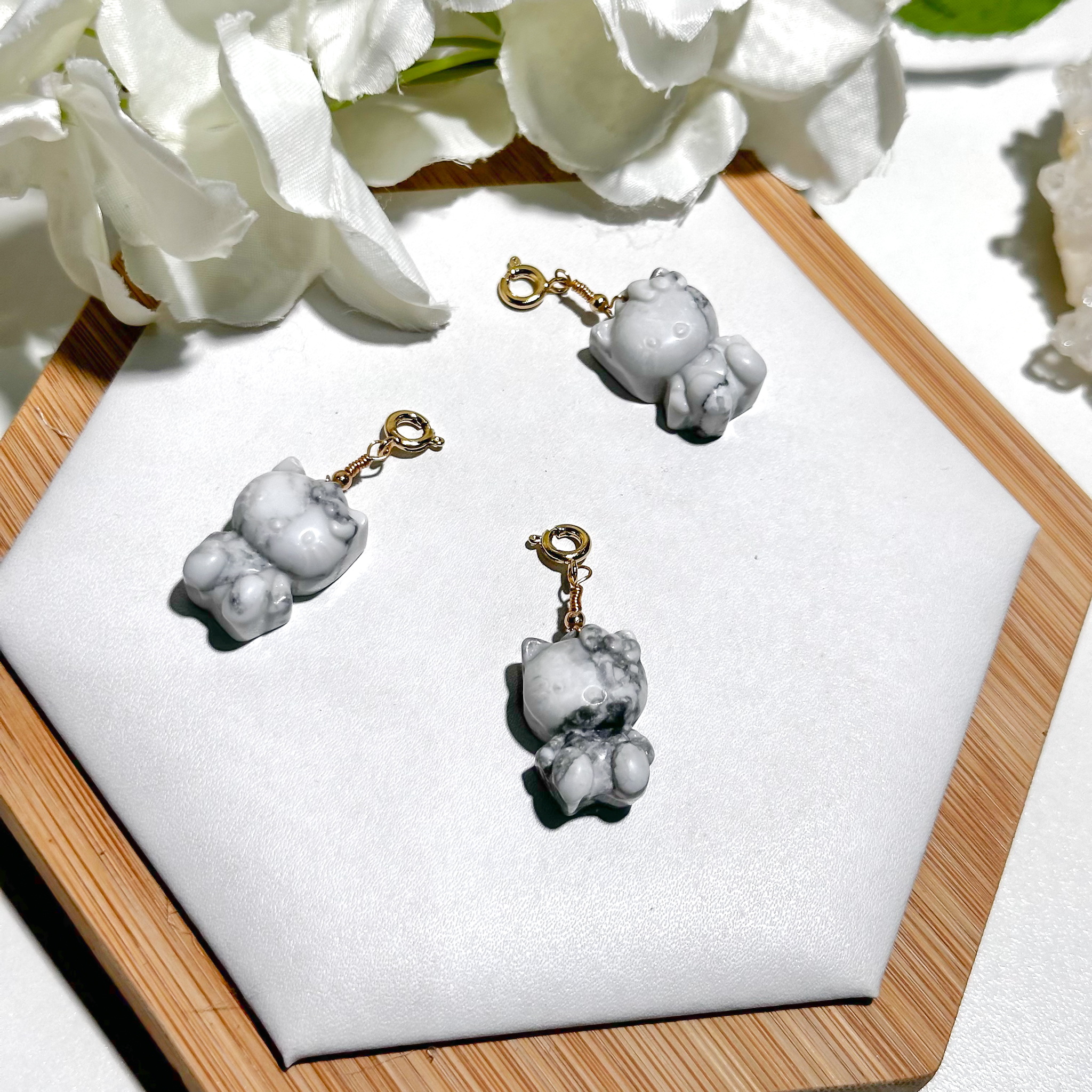 <<SG Seller>> CRZtales Howlite Hello Kitty Charmie #CRZcharmie