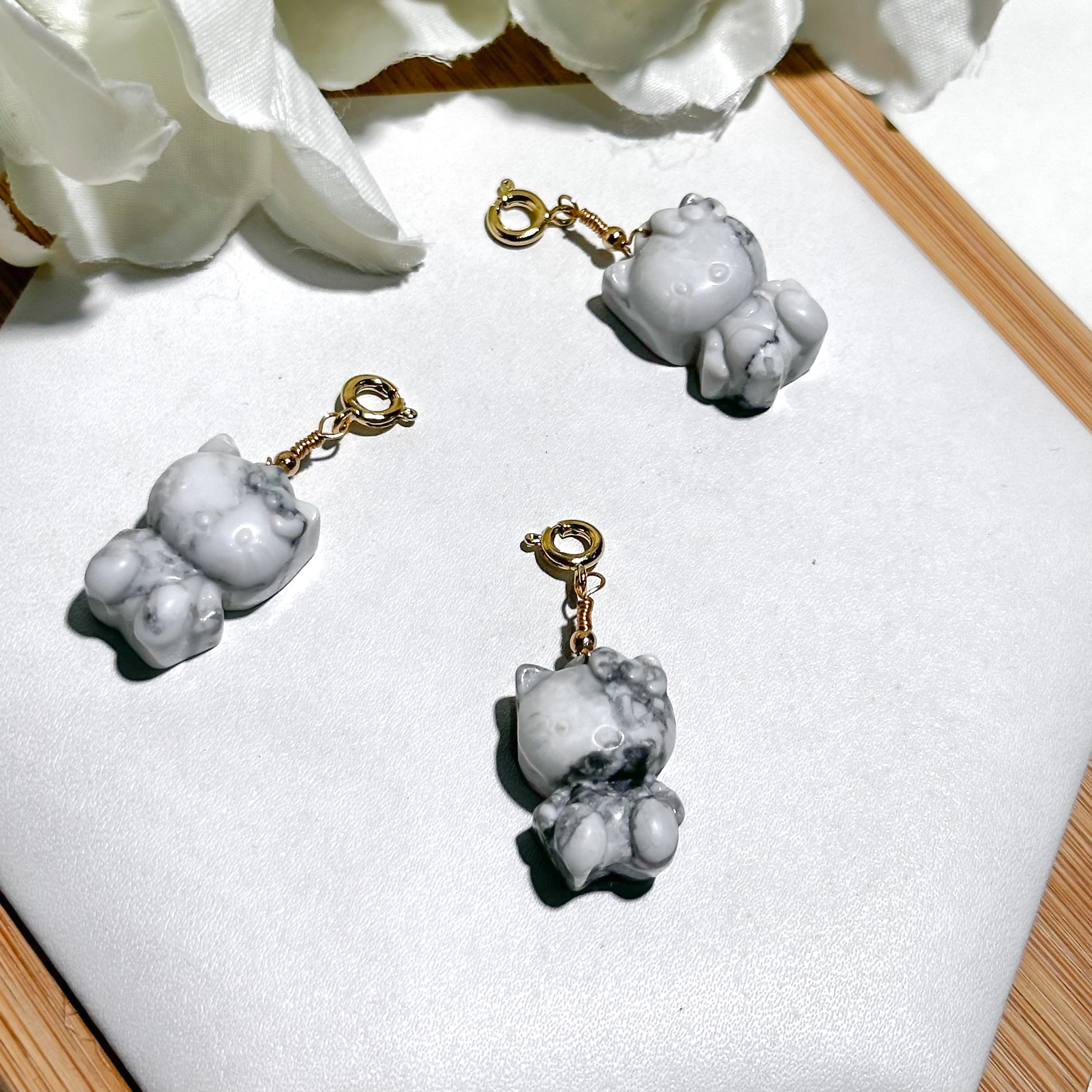 <<SG Seller>> CRZtales Howlite Hello Kitty Charmie #CRZcharmie