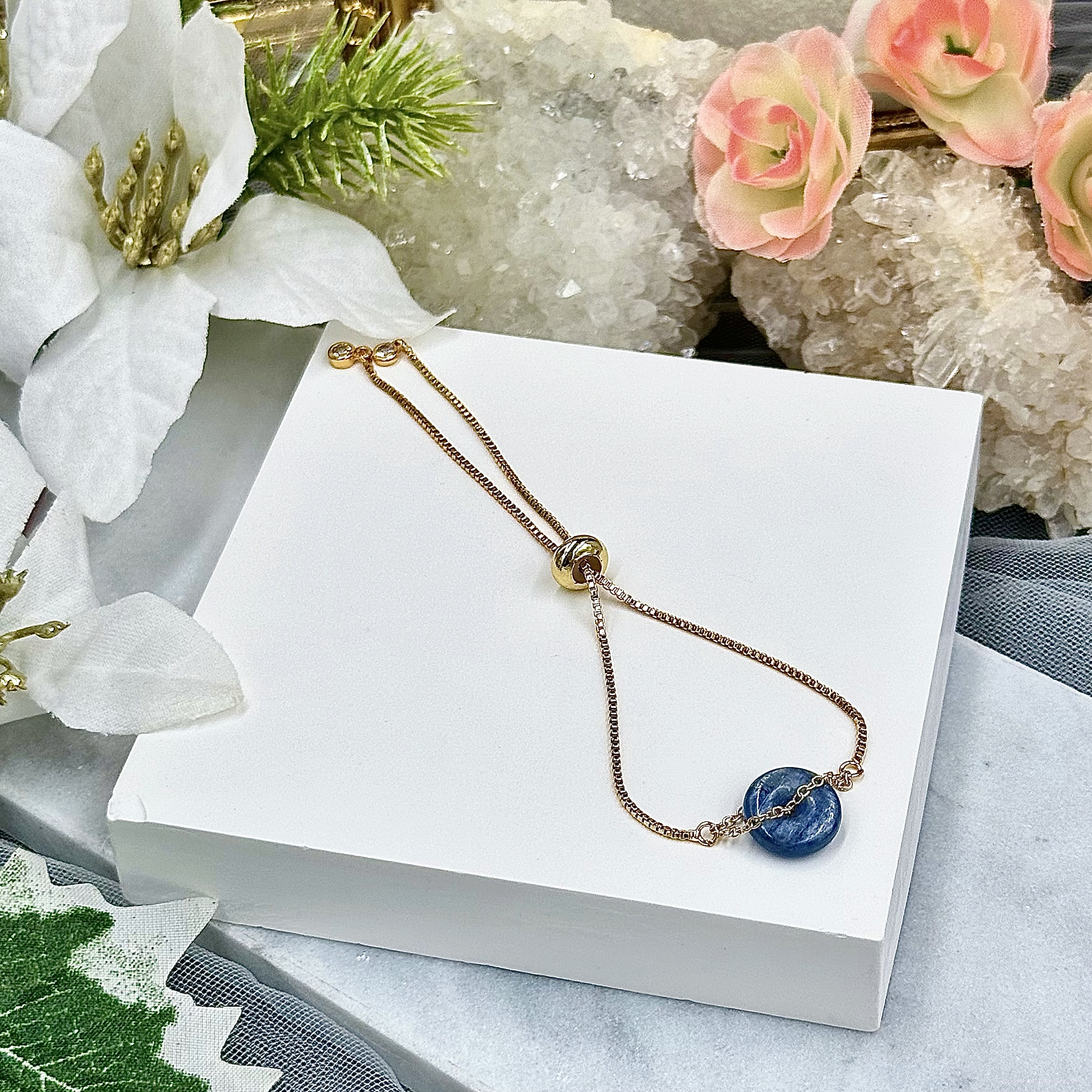 Kyanite Donut Gold Push-Pull Bracelet