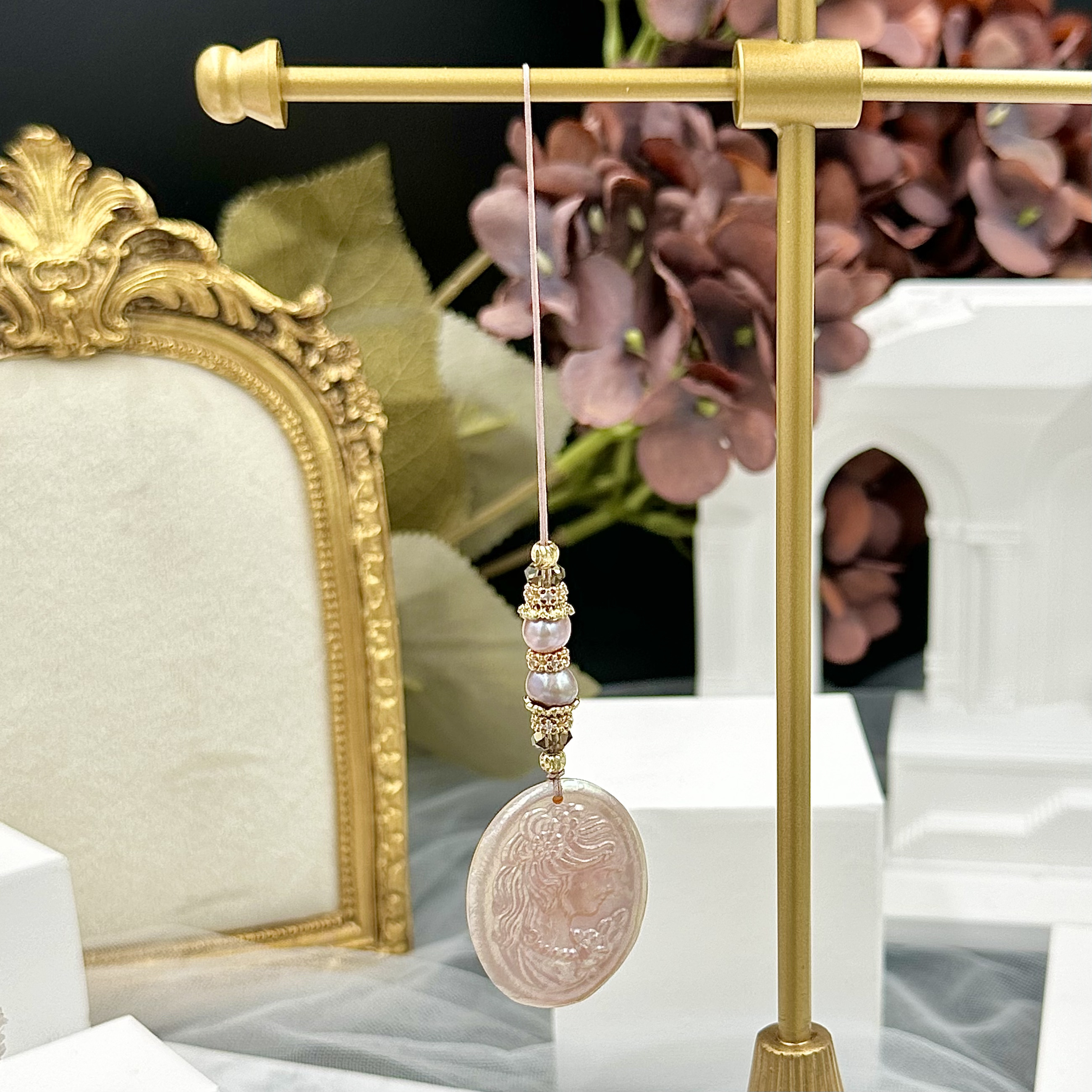 Mother Of Pearl Shell Lady In Frame HP Strap