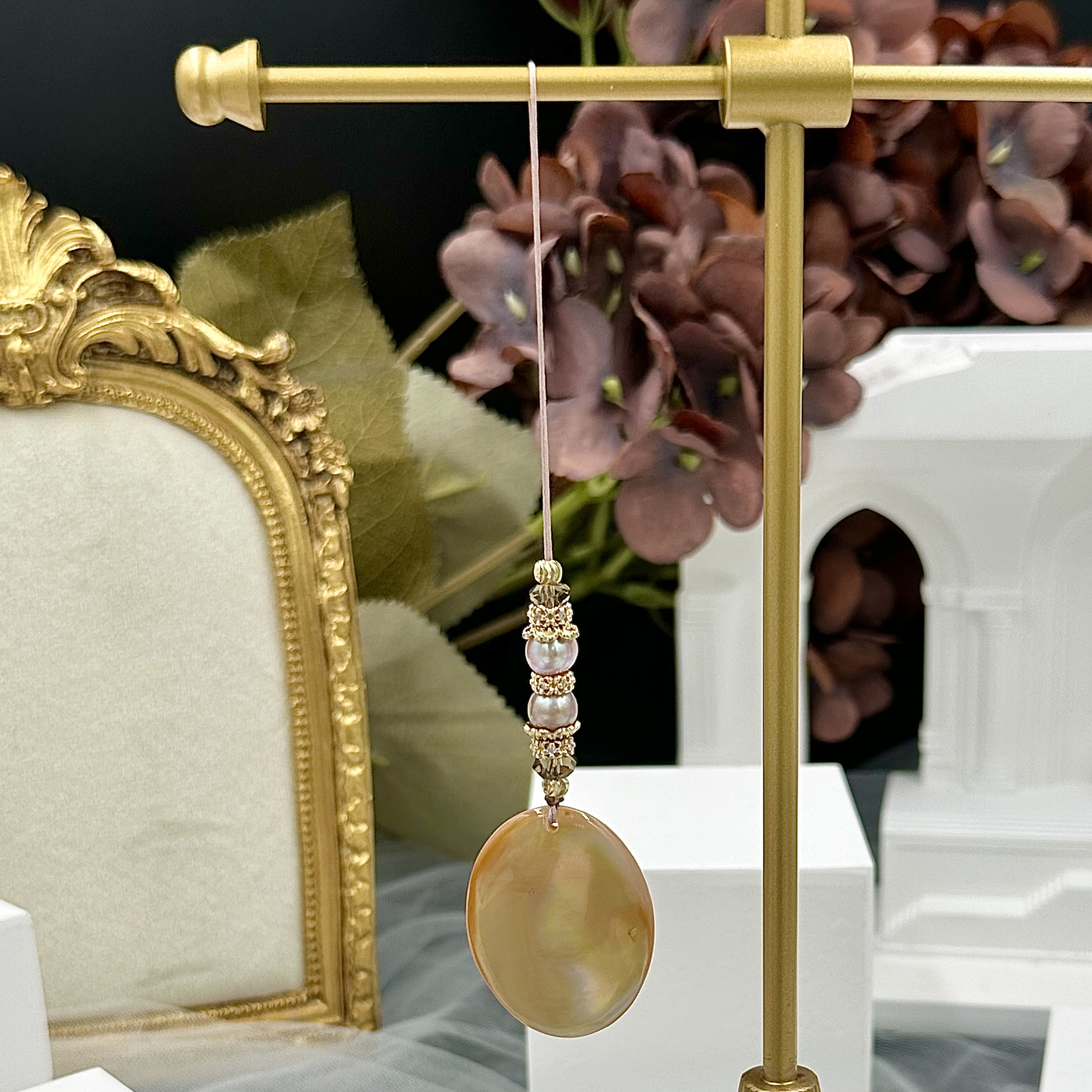 Mother Of Pearl Shell Lady In Frame HP Strap